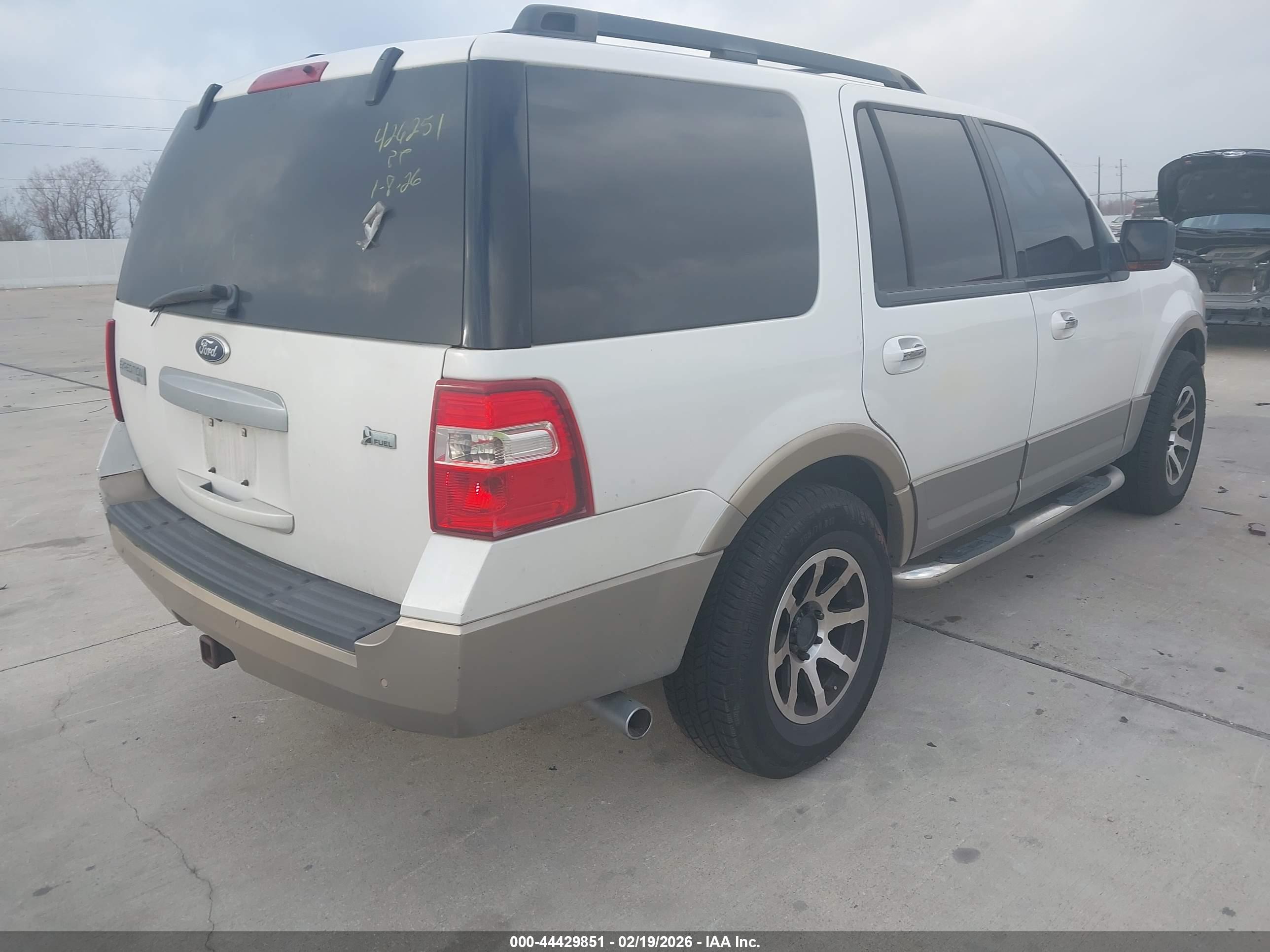 FORD EXPEDITION image 4