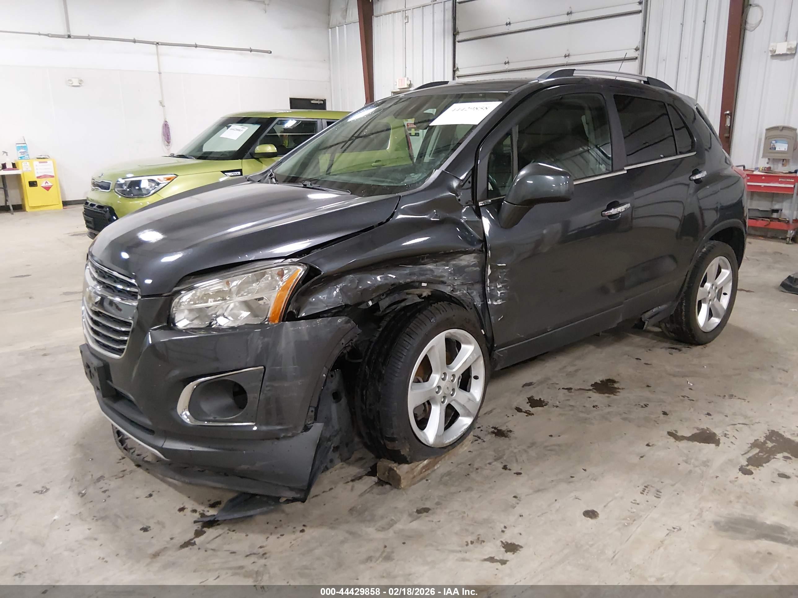 CHEVROLET TRAX image 2