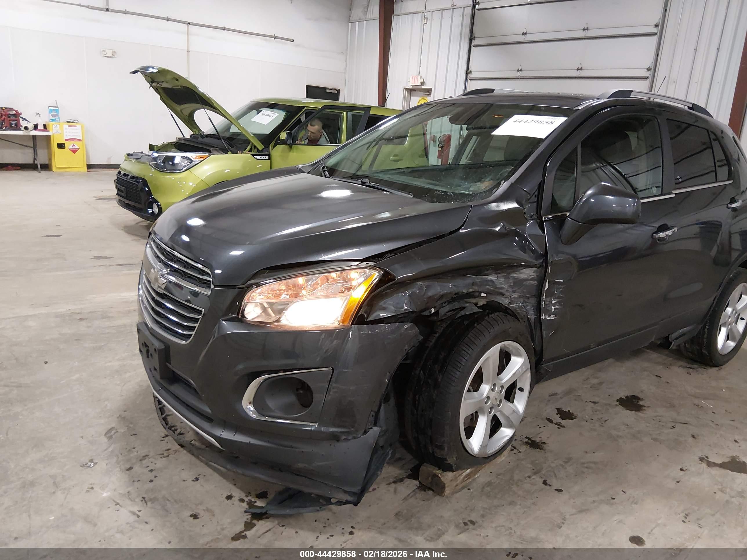 CHEVROLET TRAX image 6