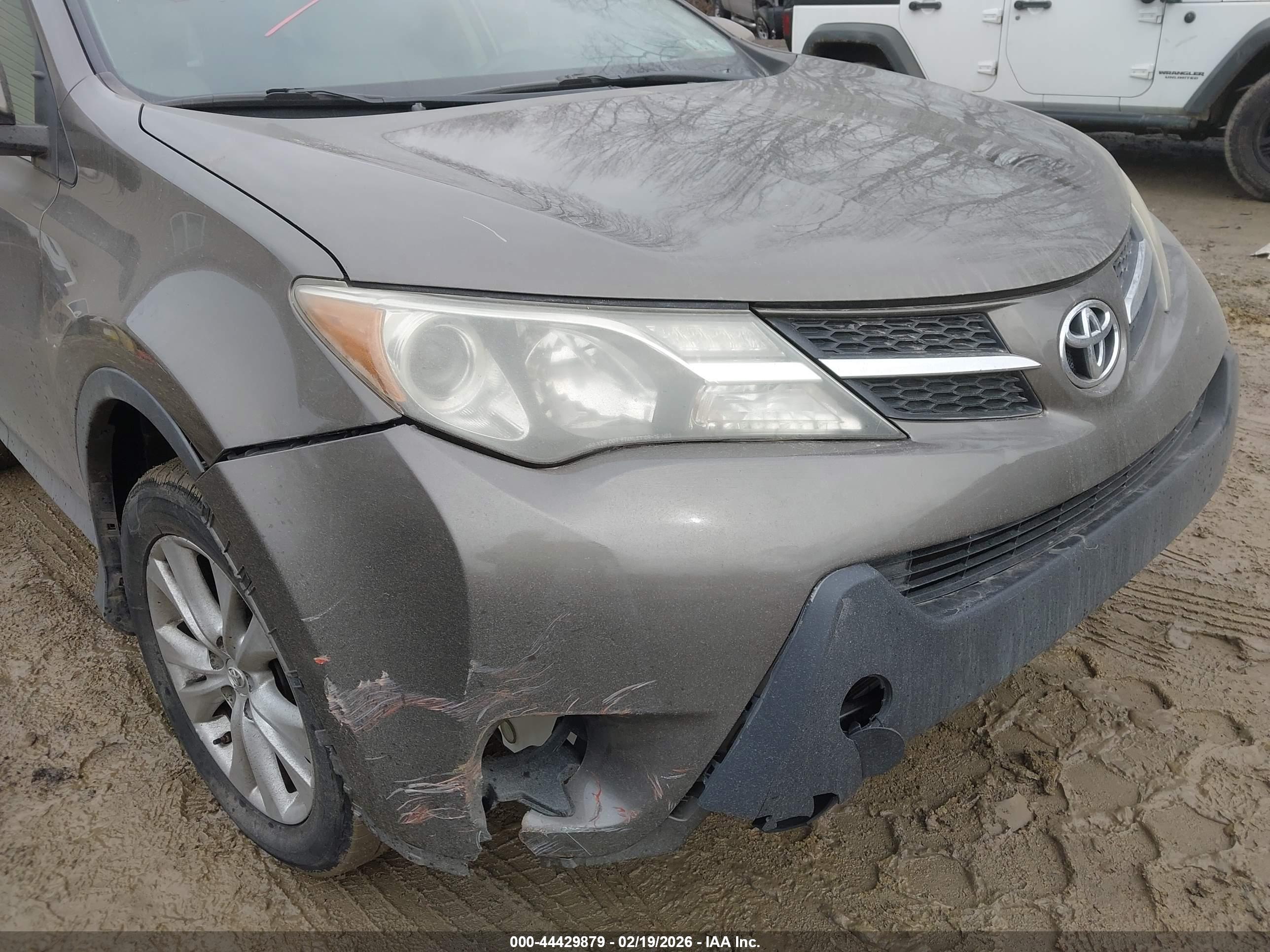 TOYOTA RAV4 image 6