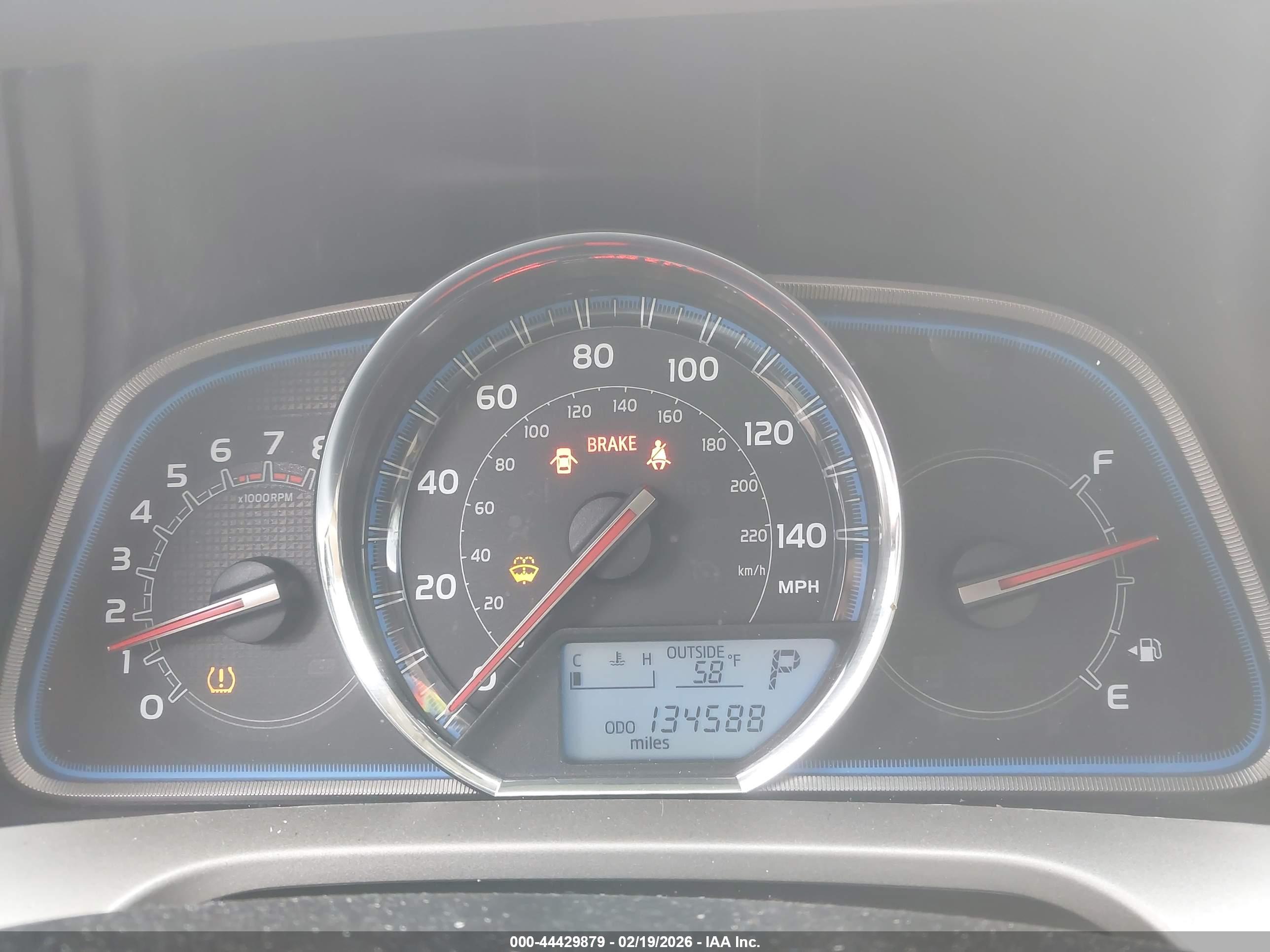 TOYOTA RAV4 image 7