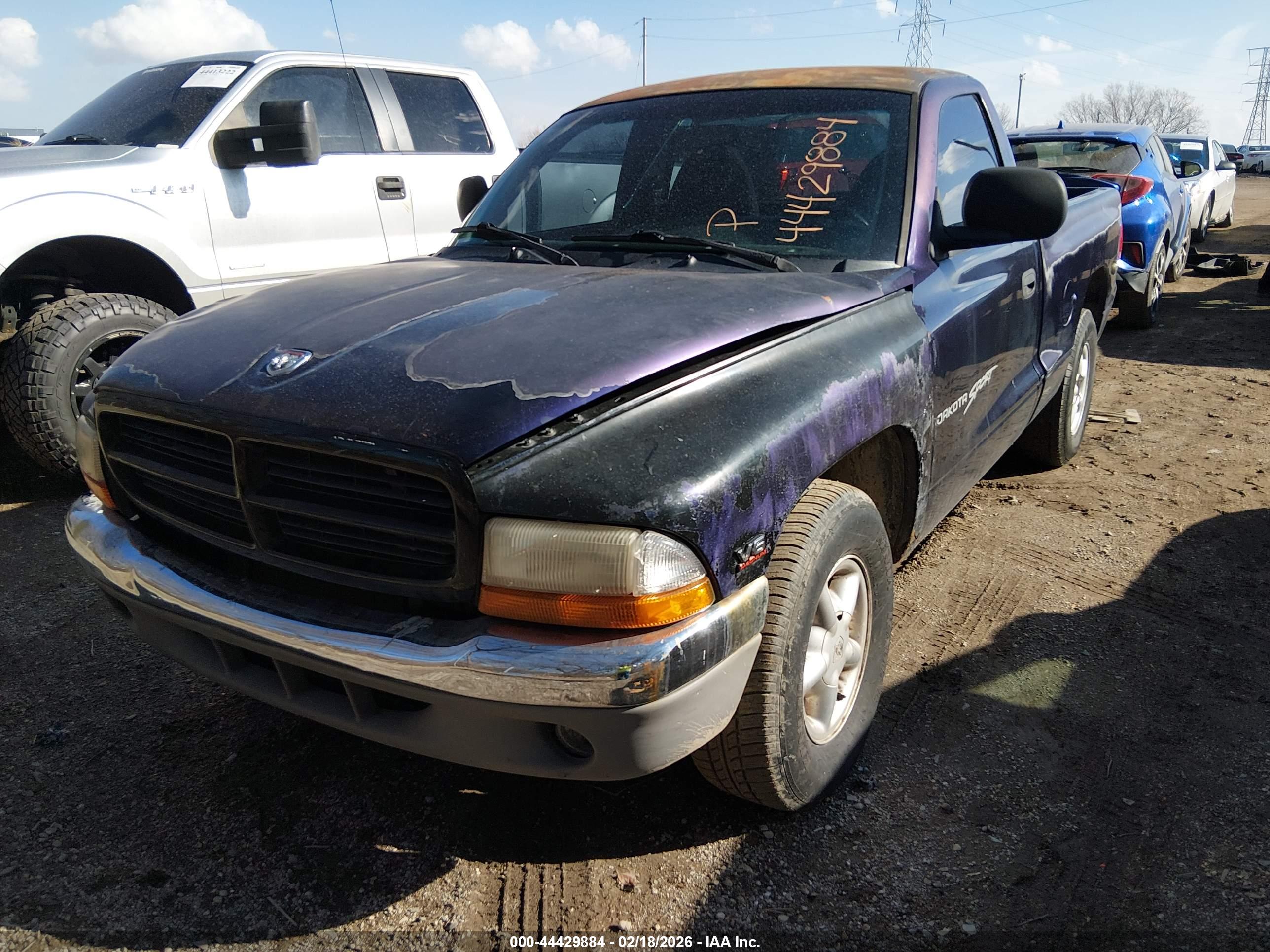 DODGE DAKOTA image 2