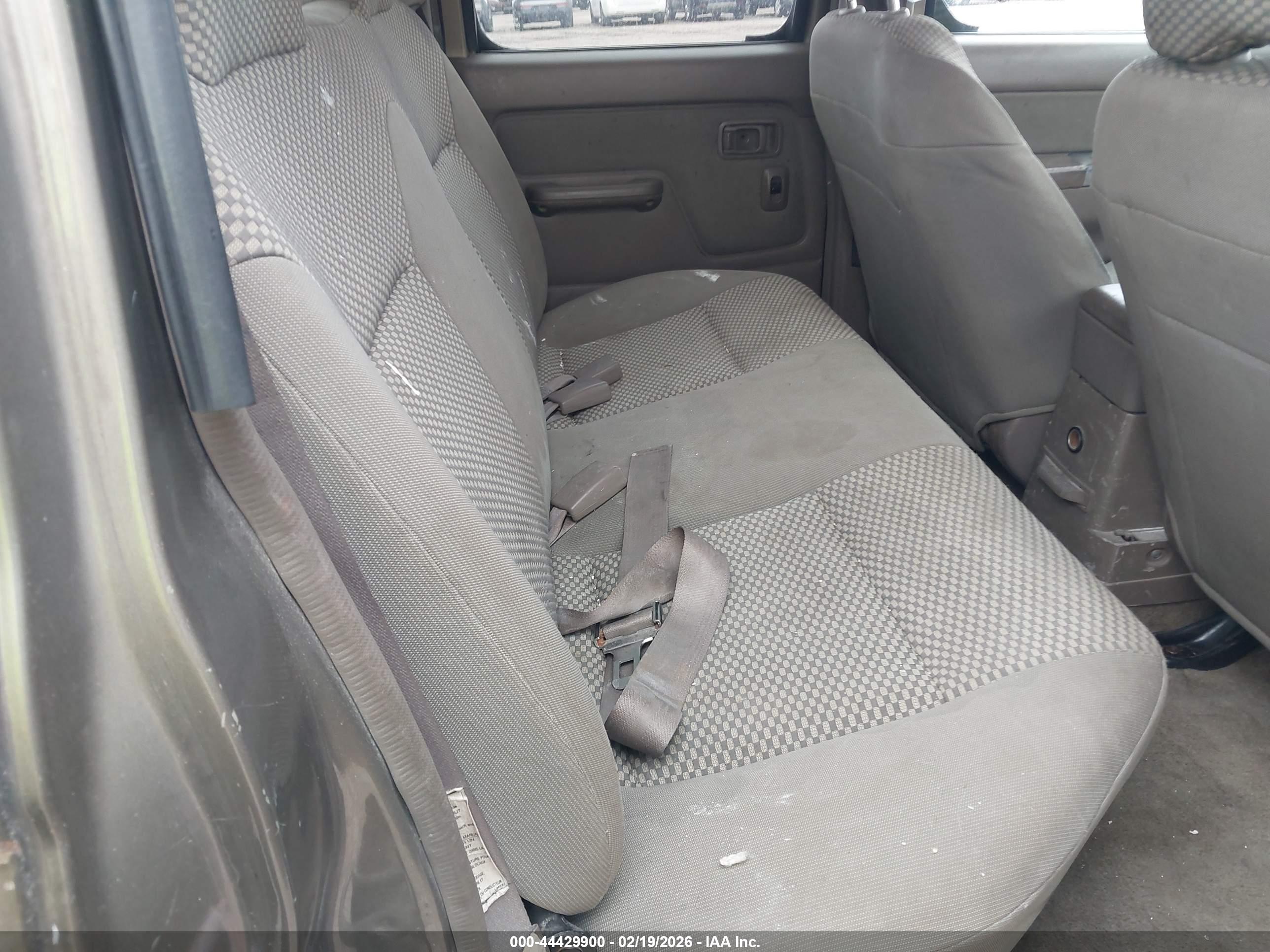 NISSAN FRONTIER image 8