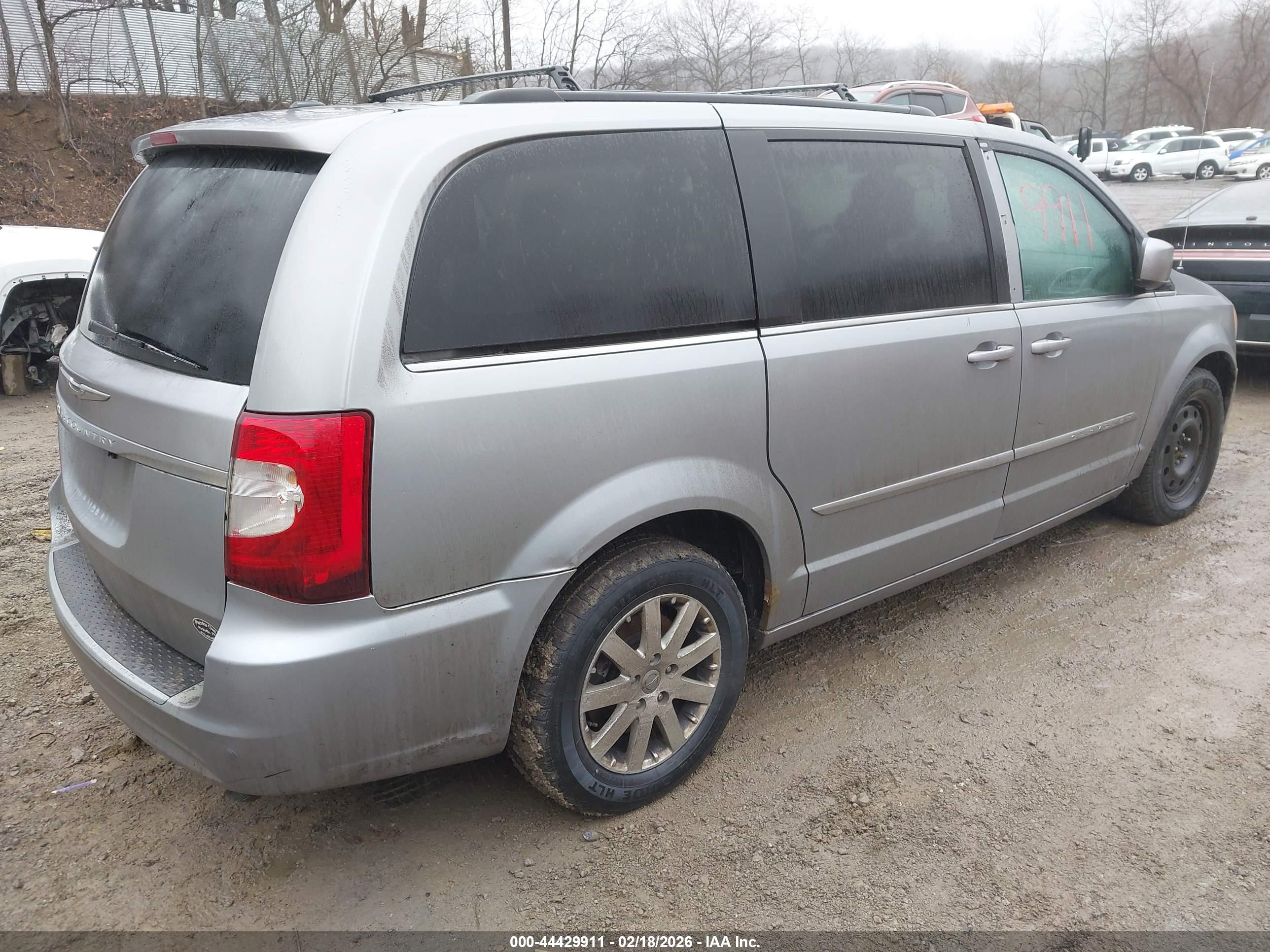 CHRYSLER TOWN image 4