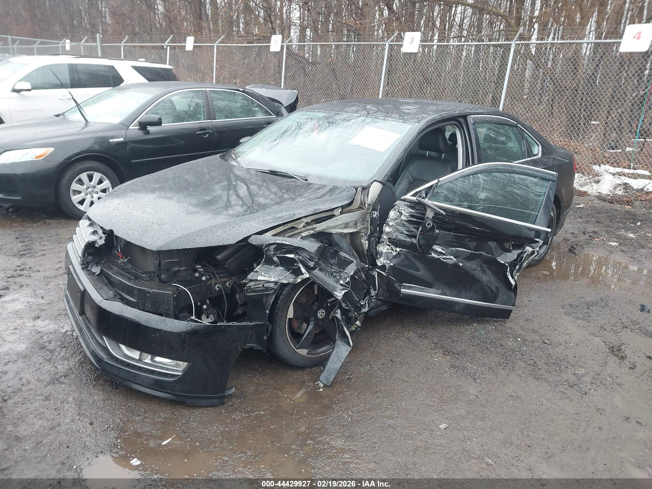 VOLKSWAGEN PASSAT image 2
