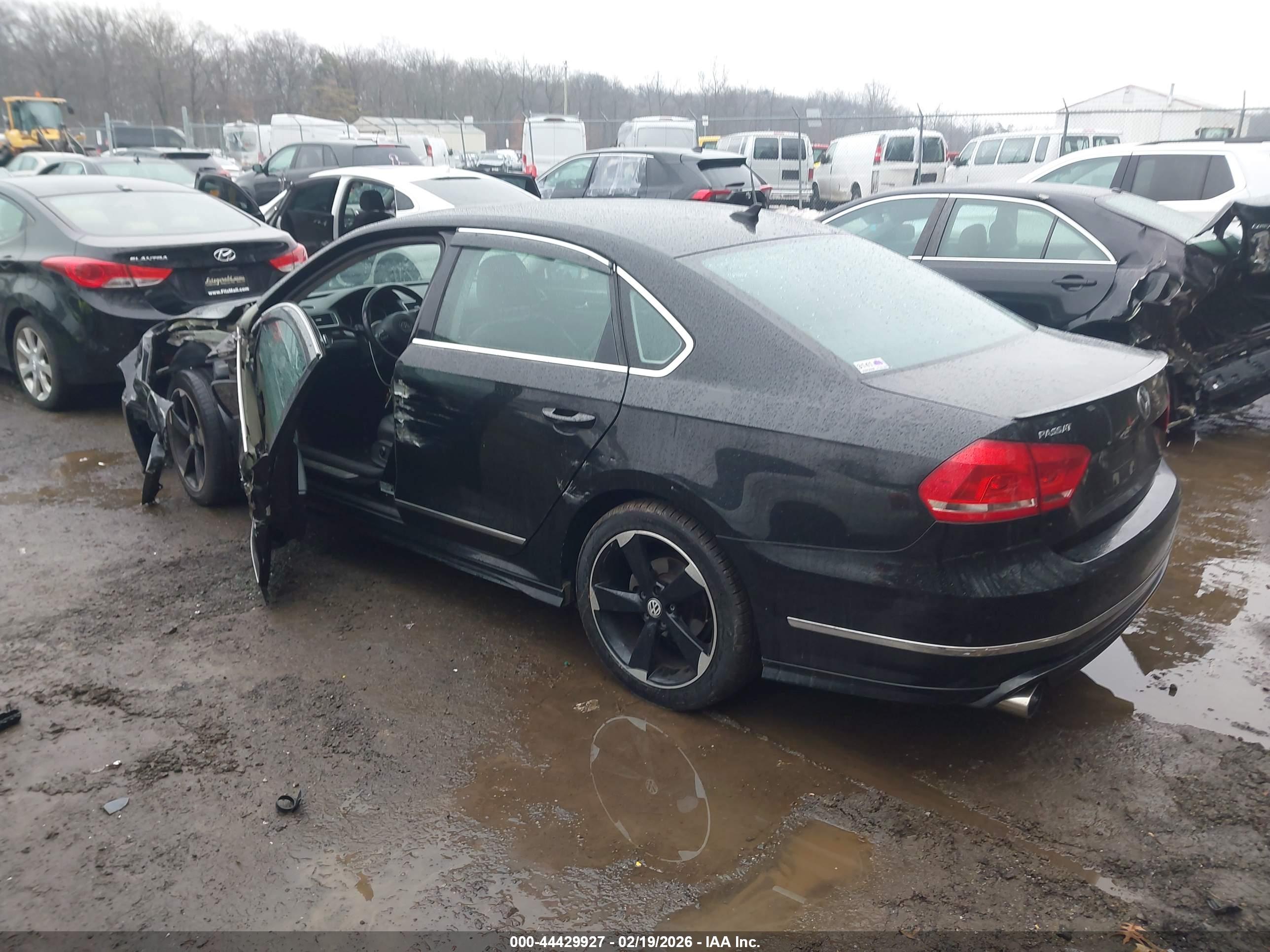 VOLKSWAGEN PASSAT image 3