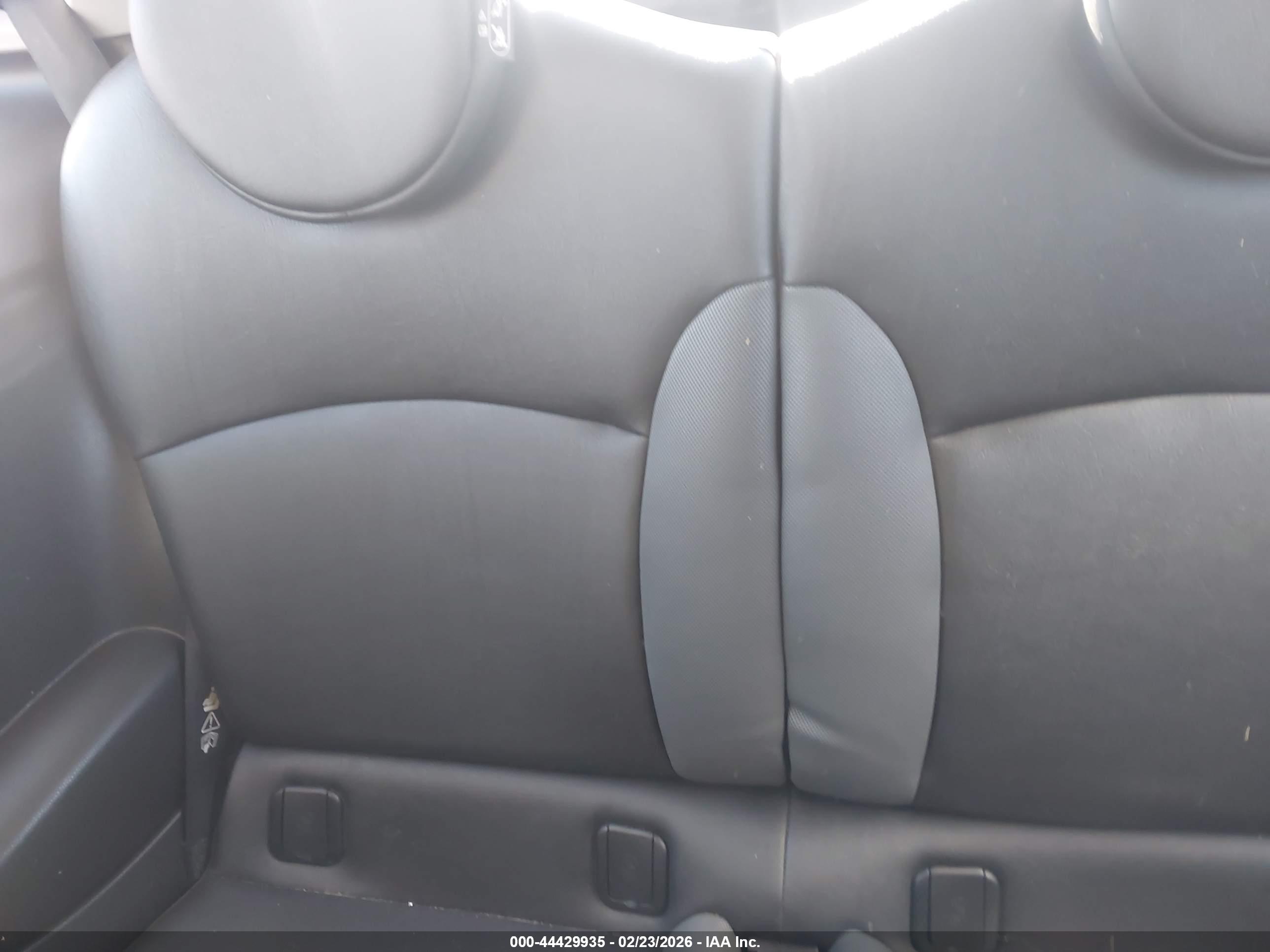 MINI COOPER image 8