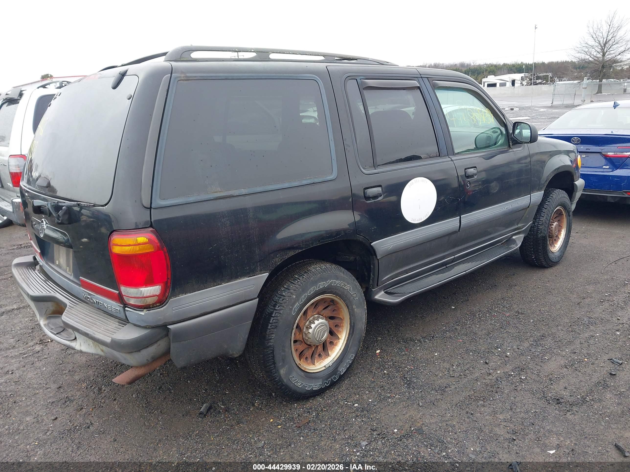 MERCURY MOUNTAINEER image 4