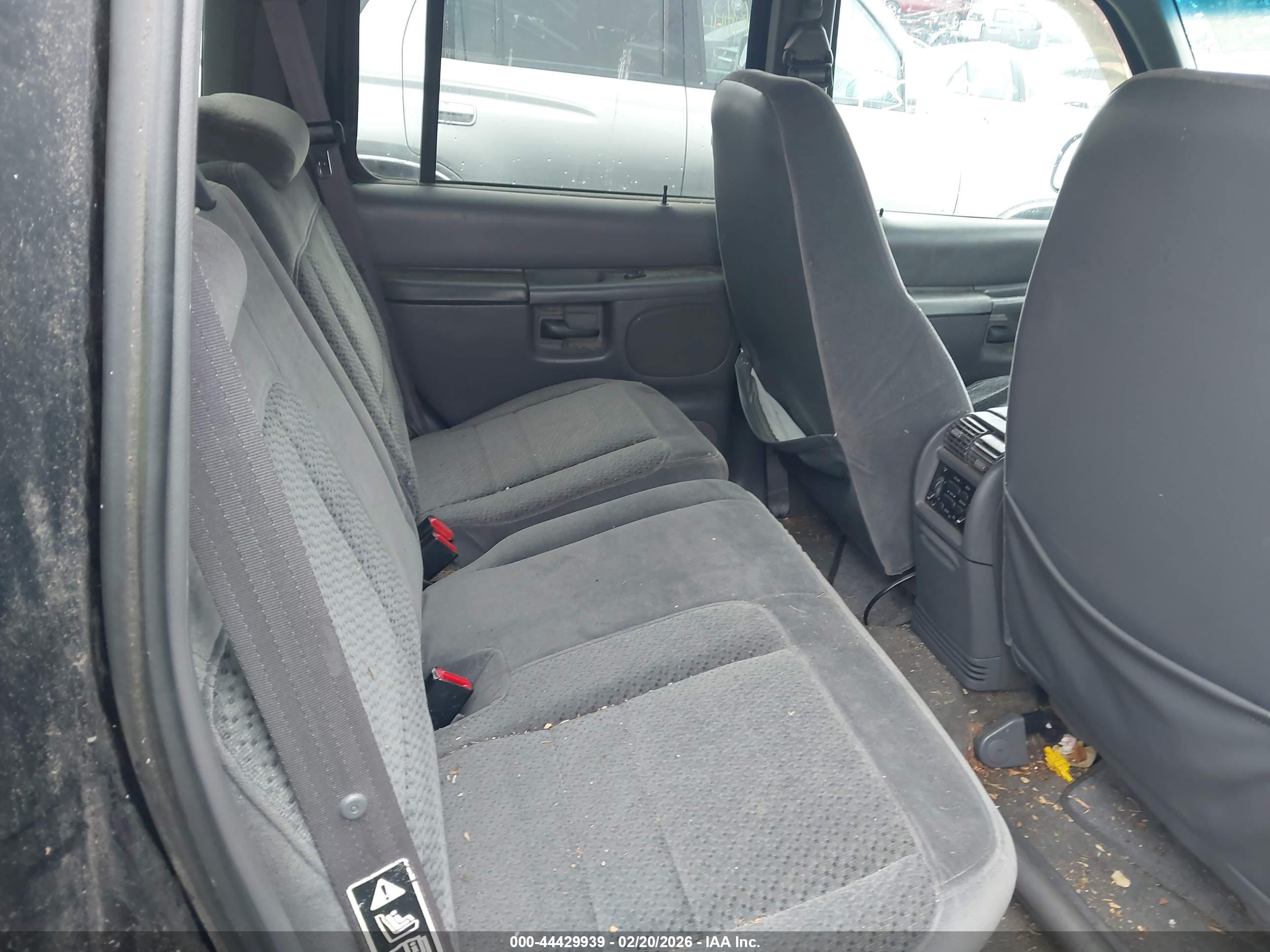 MERCURY MOUNTAINEER image 8