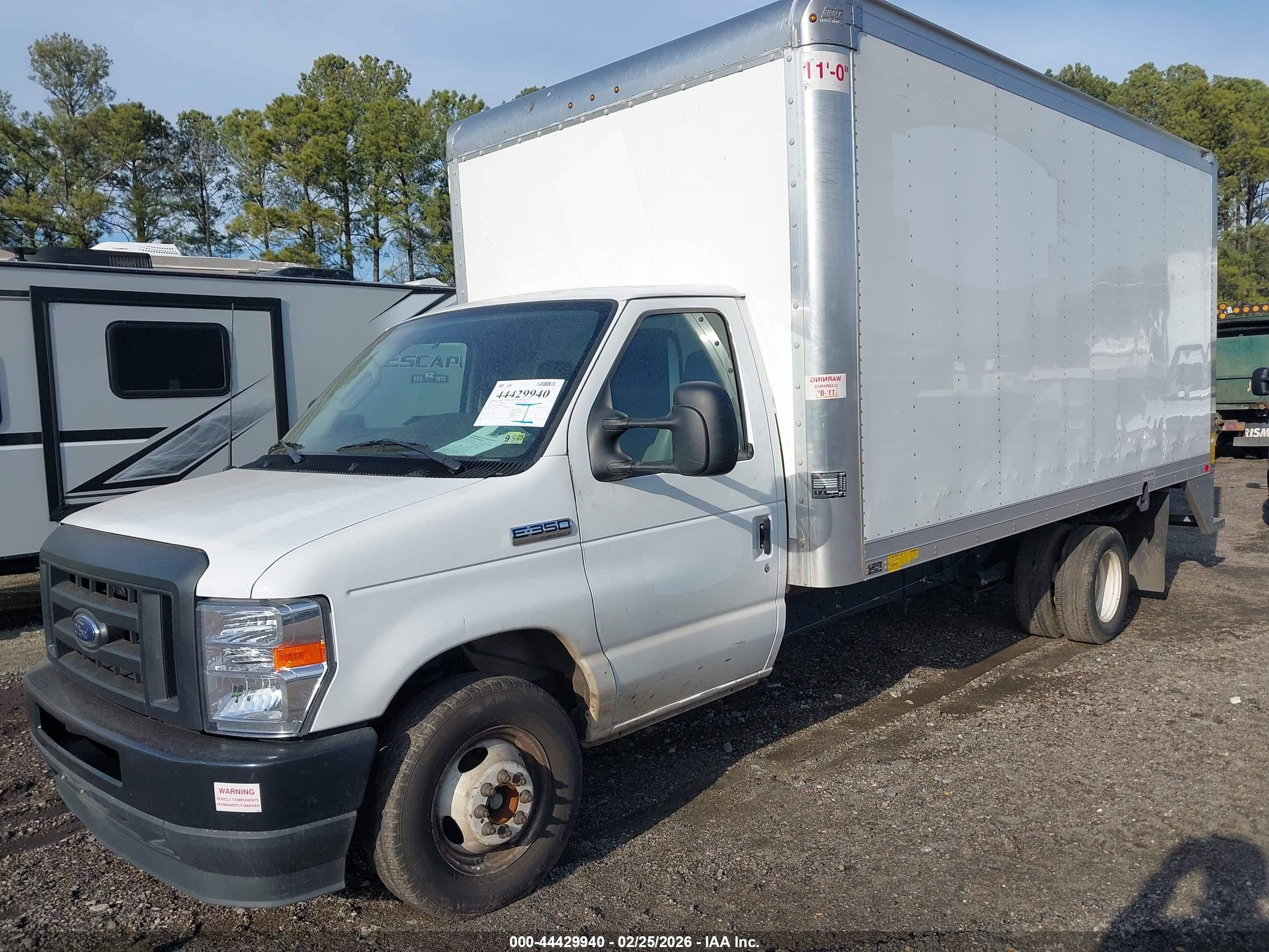 FORD E-350 image 2