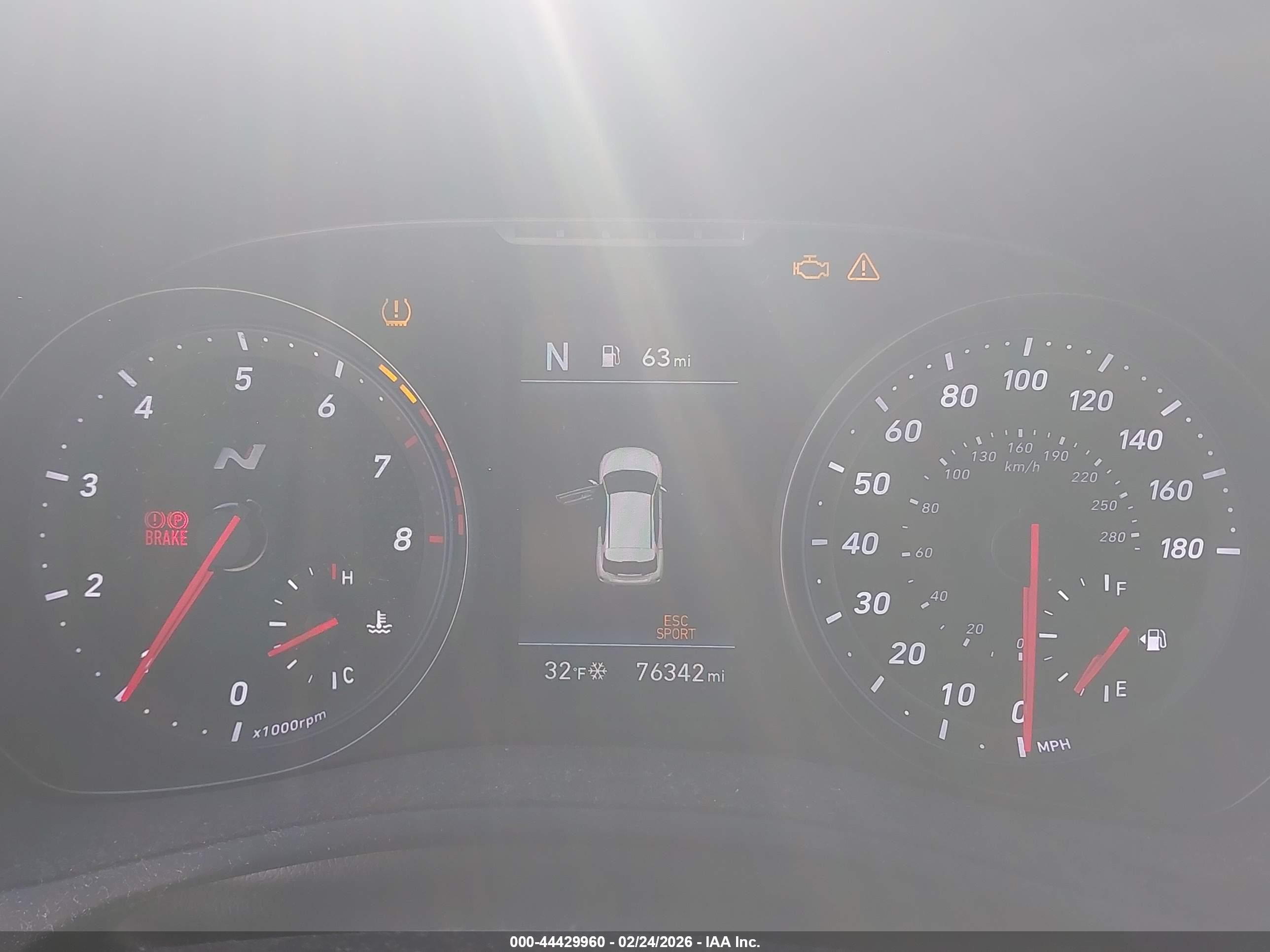 HYUNDAI VELOSTER image 7