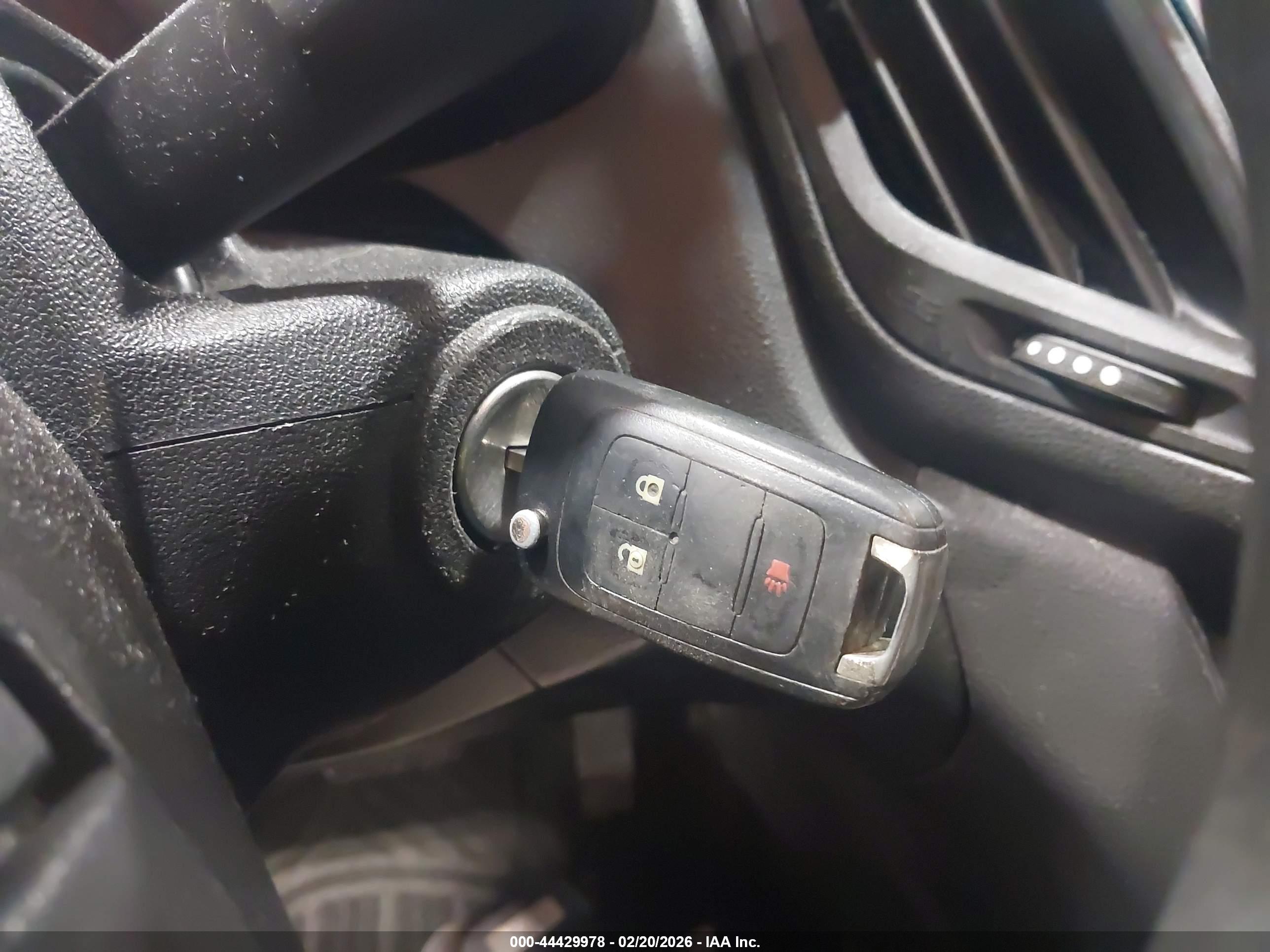 CHEVROLET EQUINOX image 11