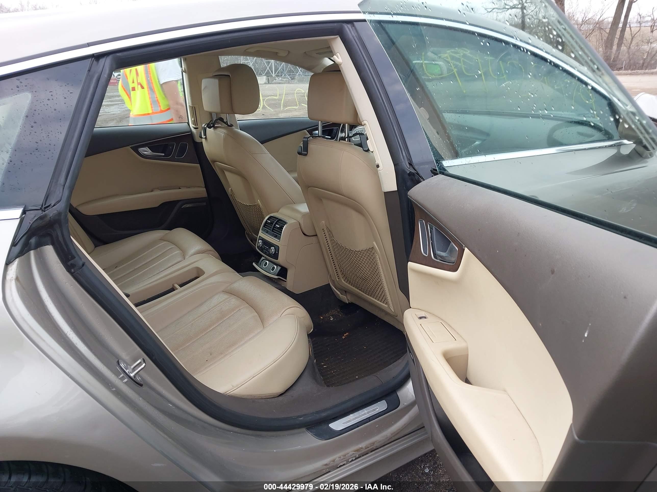 AUDI A7 image 8