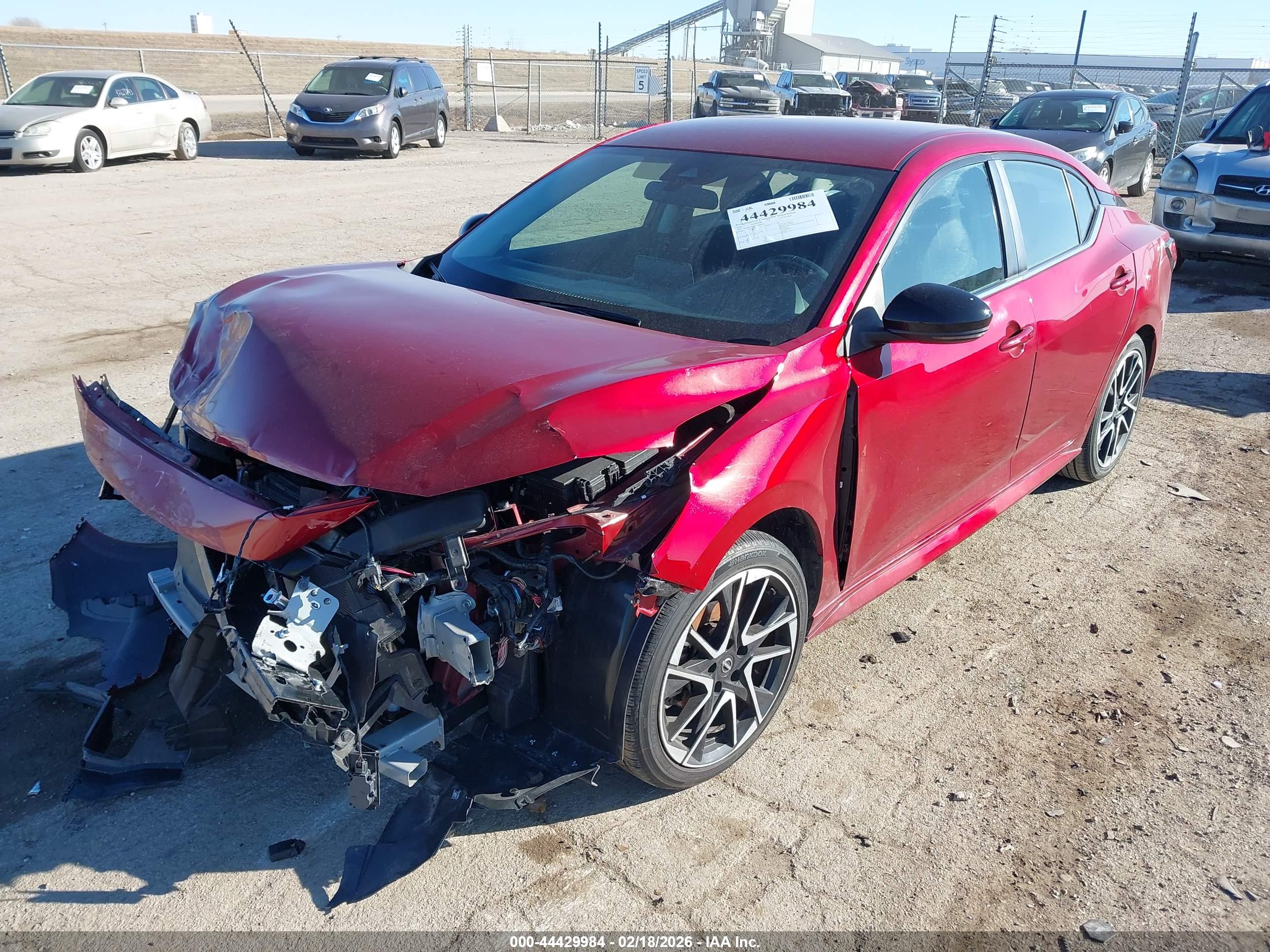 NISSAN SENTRA image 2