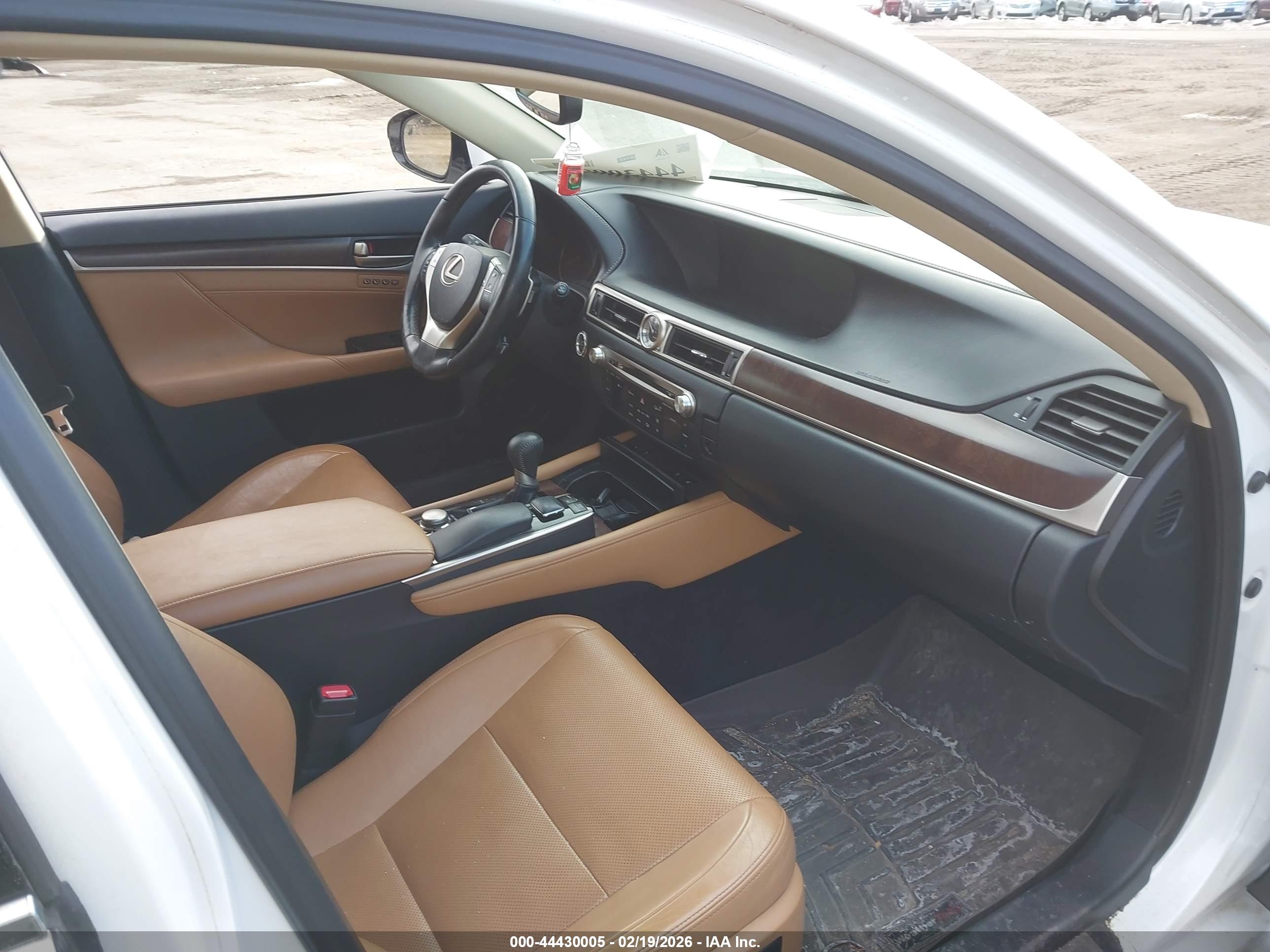 LEXUS GS image 5
