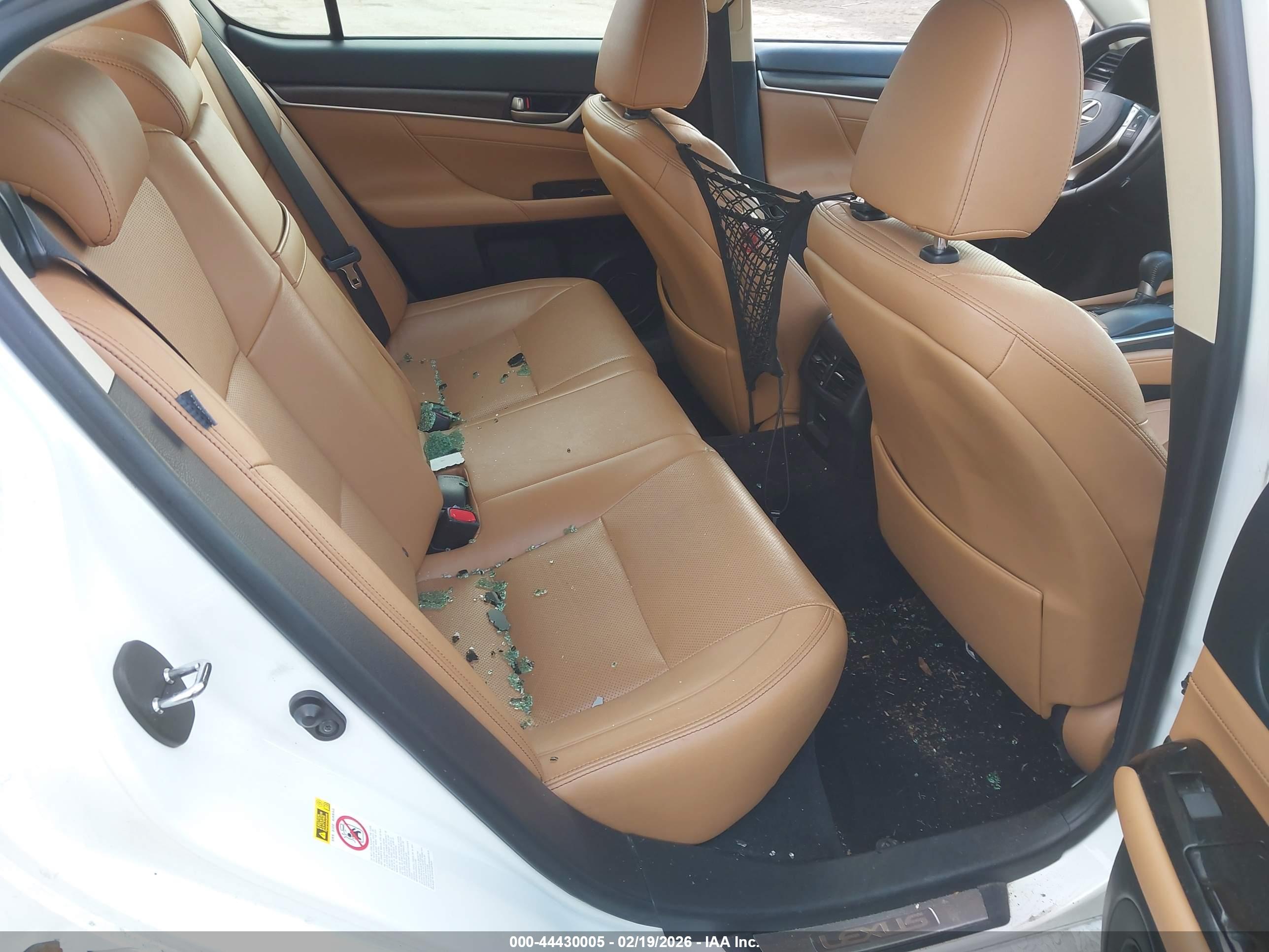 LEXUS GS image 8