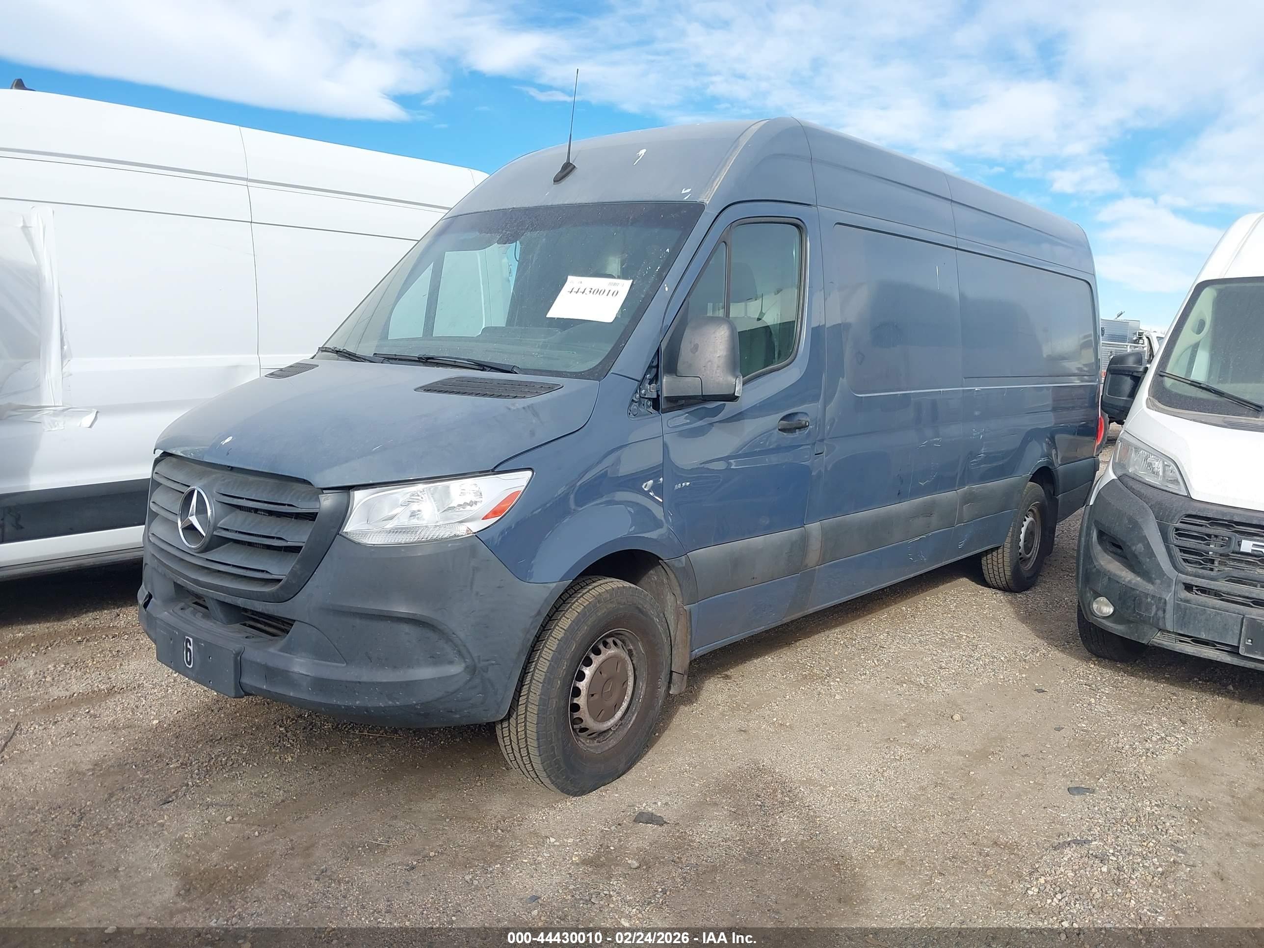 MERCEDES-BENZ SPRINTER image 2
