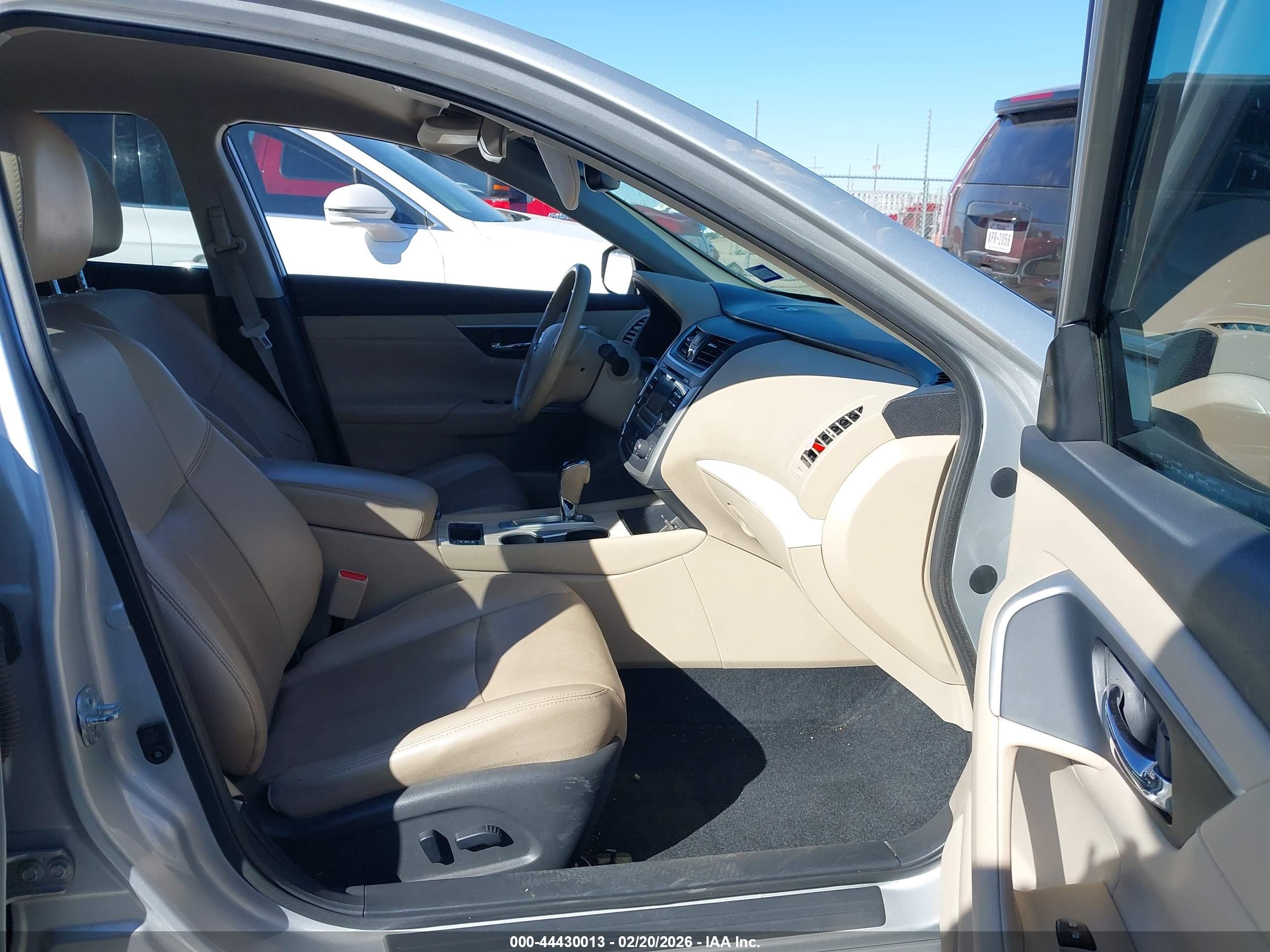 NISSAN ALTIMA image 5