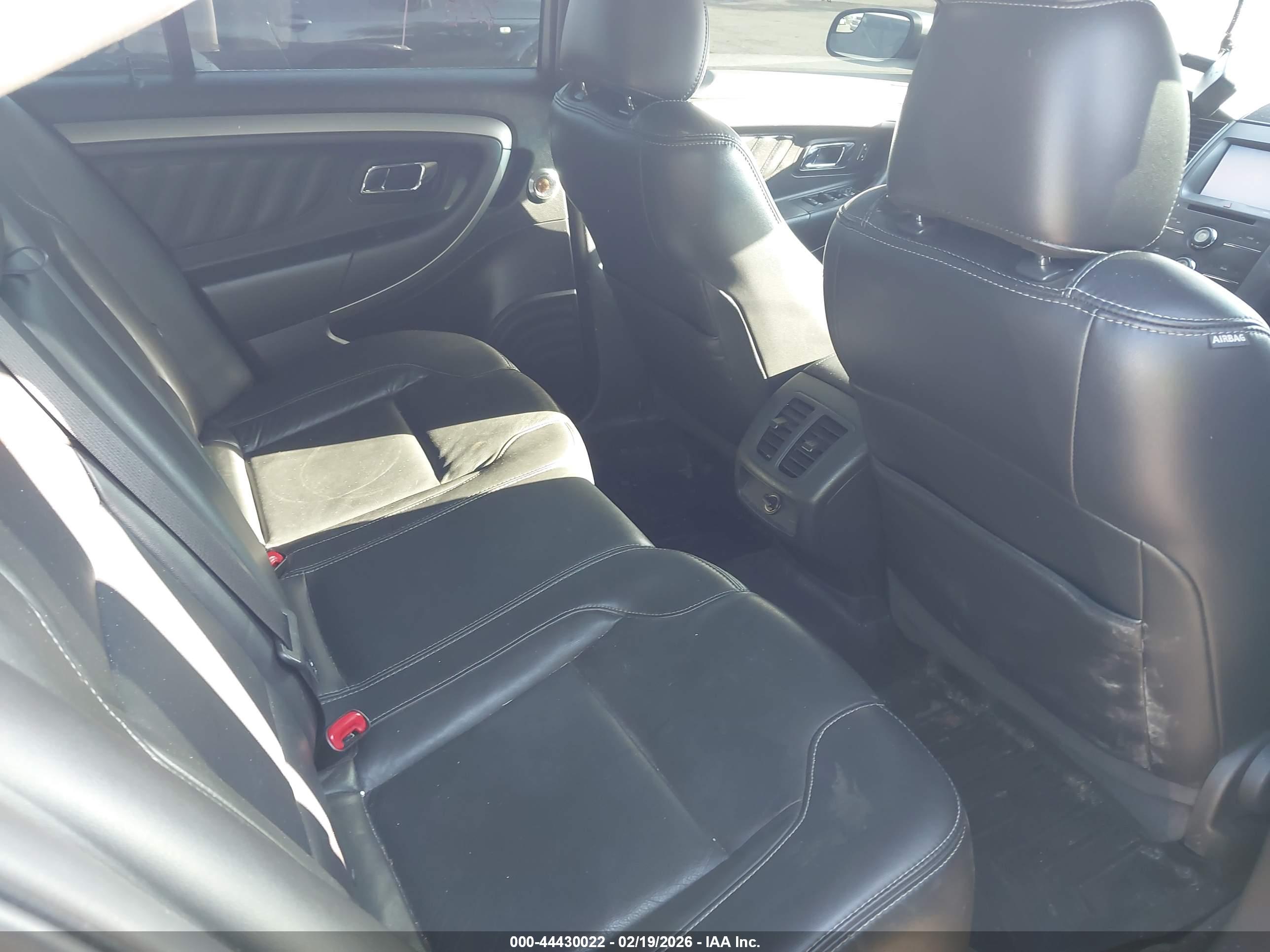 FORD TAURUS image 8