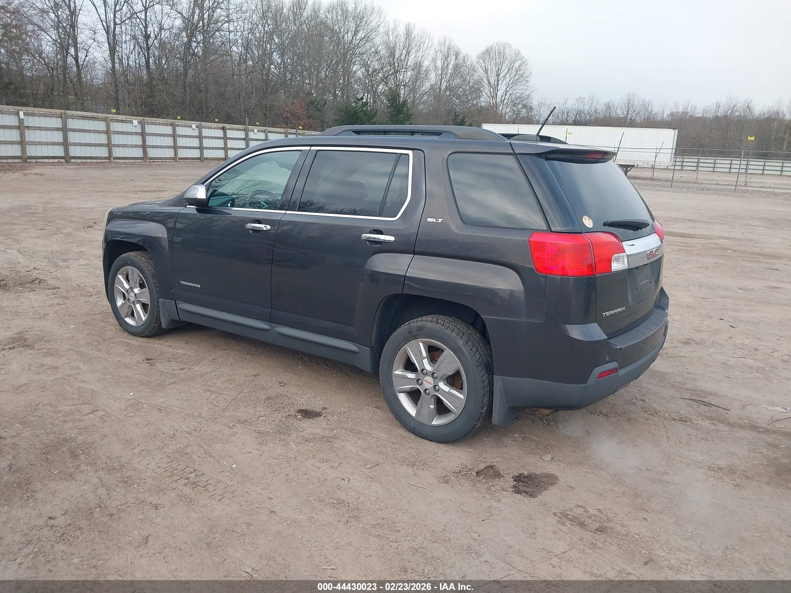 GMC TERRAIN image 3