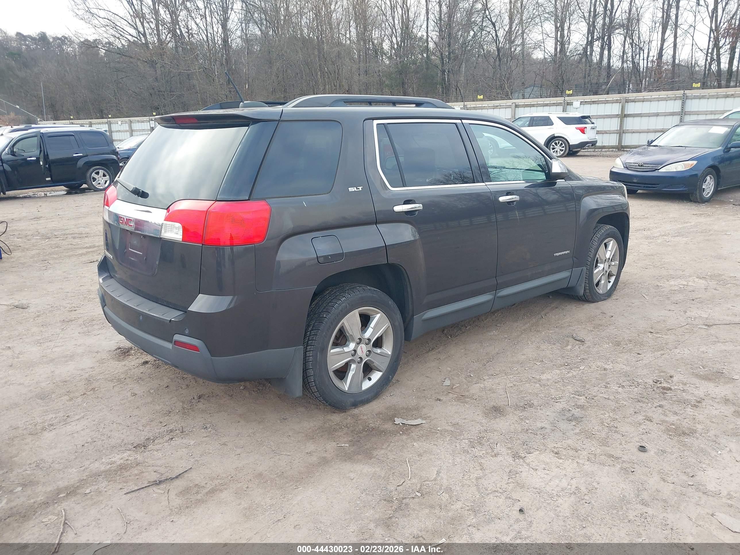 GMC TERRAIN image 4