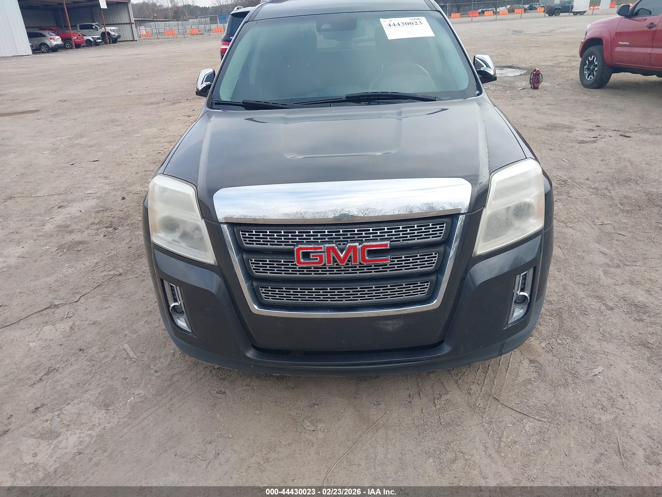 GMC TERRAIN image 6