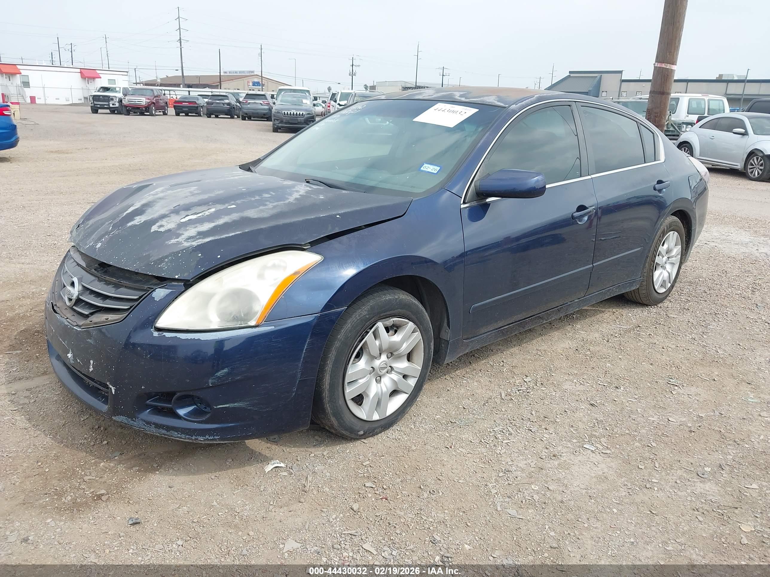 NISSAN ALTIMA image 2