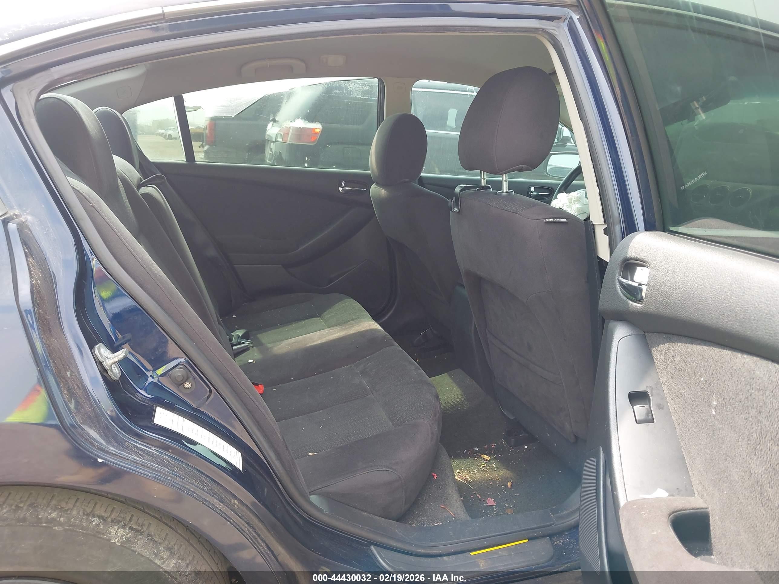 NISSAN ALTIMA image 8