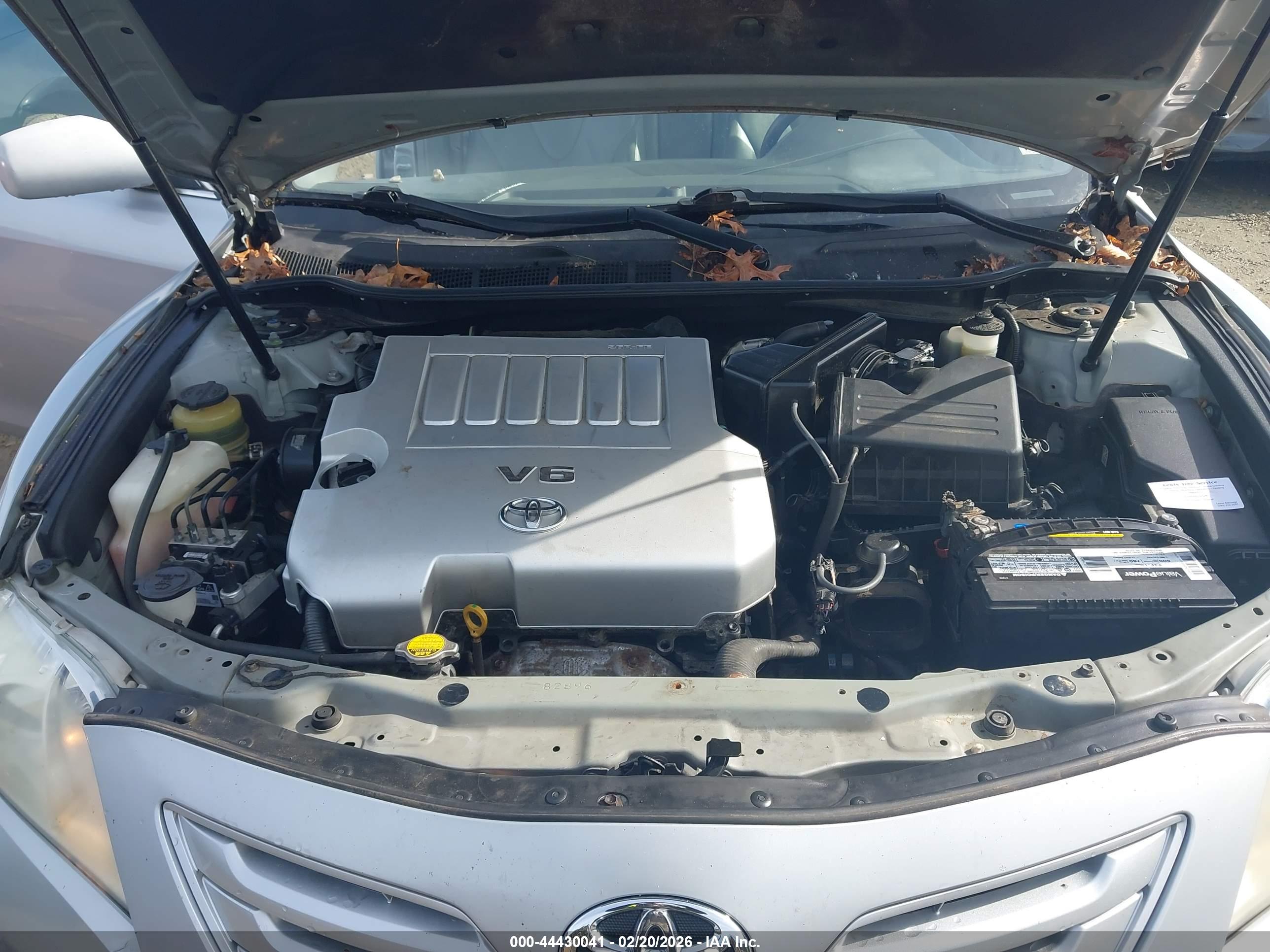 TOYOTA CAMRY image 10