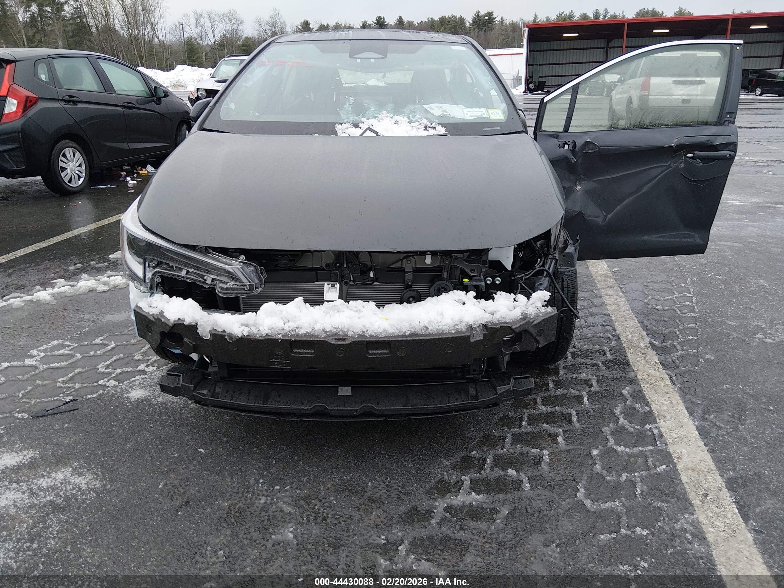 TOYOTA COROLLA image 6