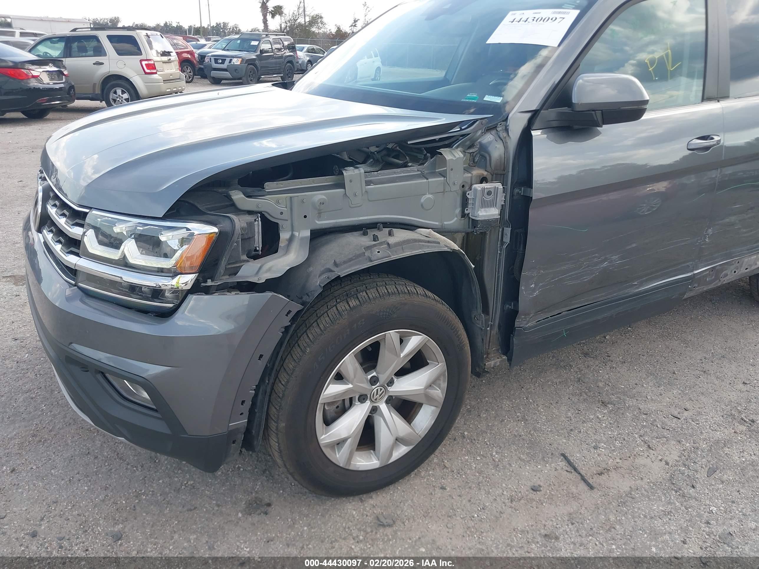 VOLKSWAGEN ATLAS image 6