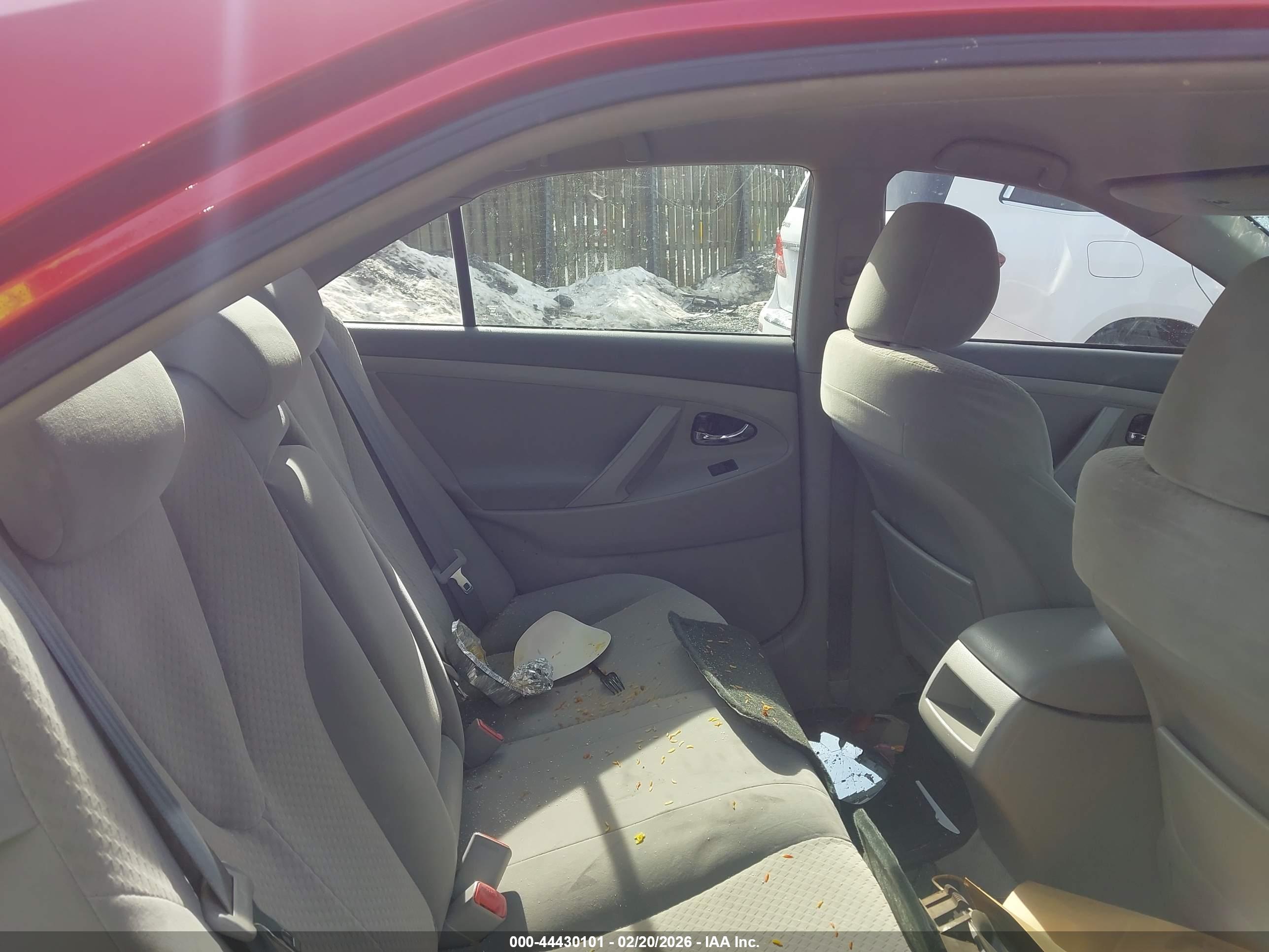 TOYOTA CAMRY image 8