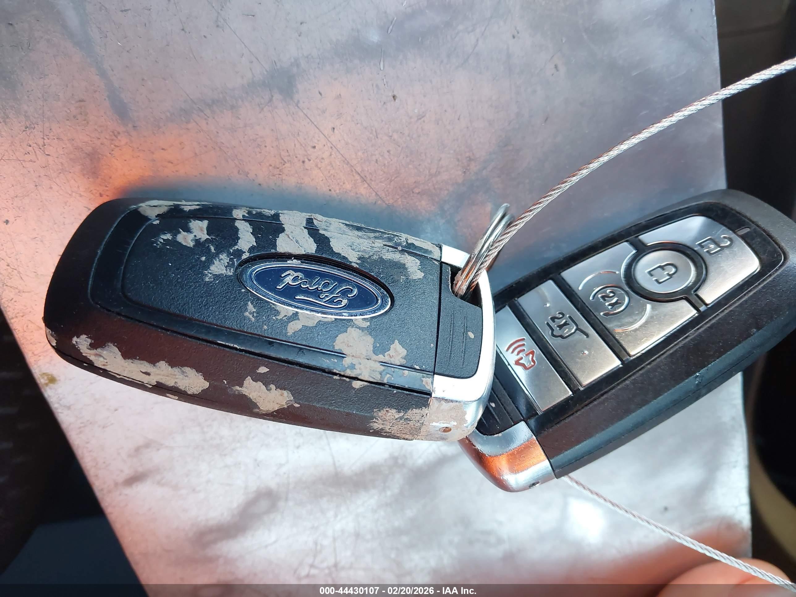 FORD ESCAPE image 11