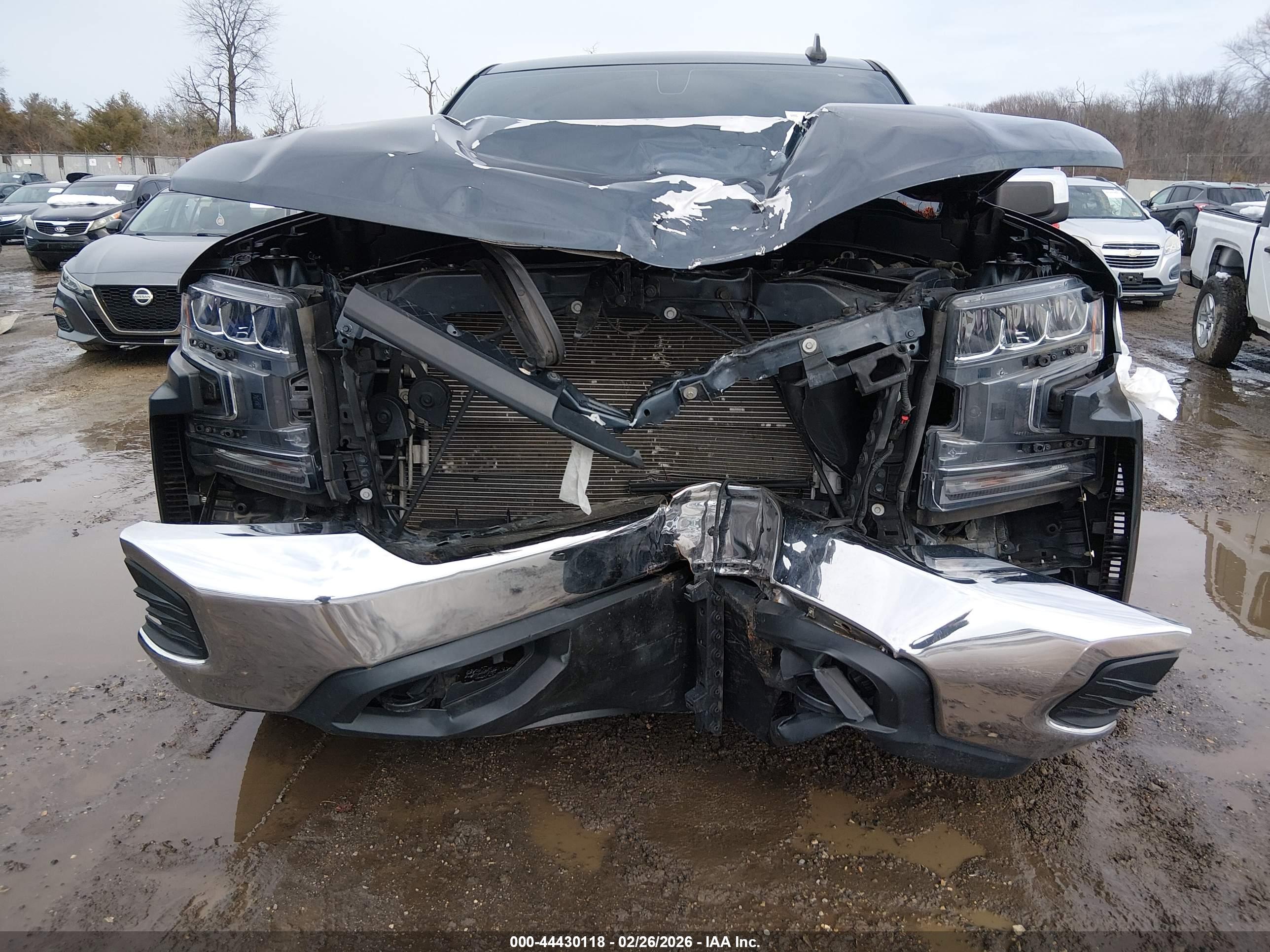 CHEVROLET SILVERADO image 6
