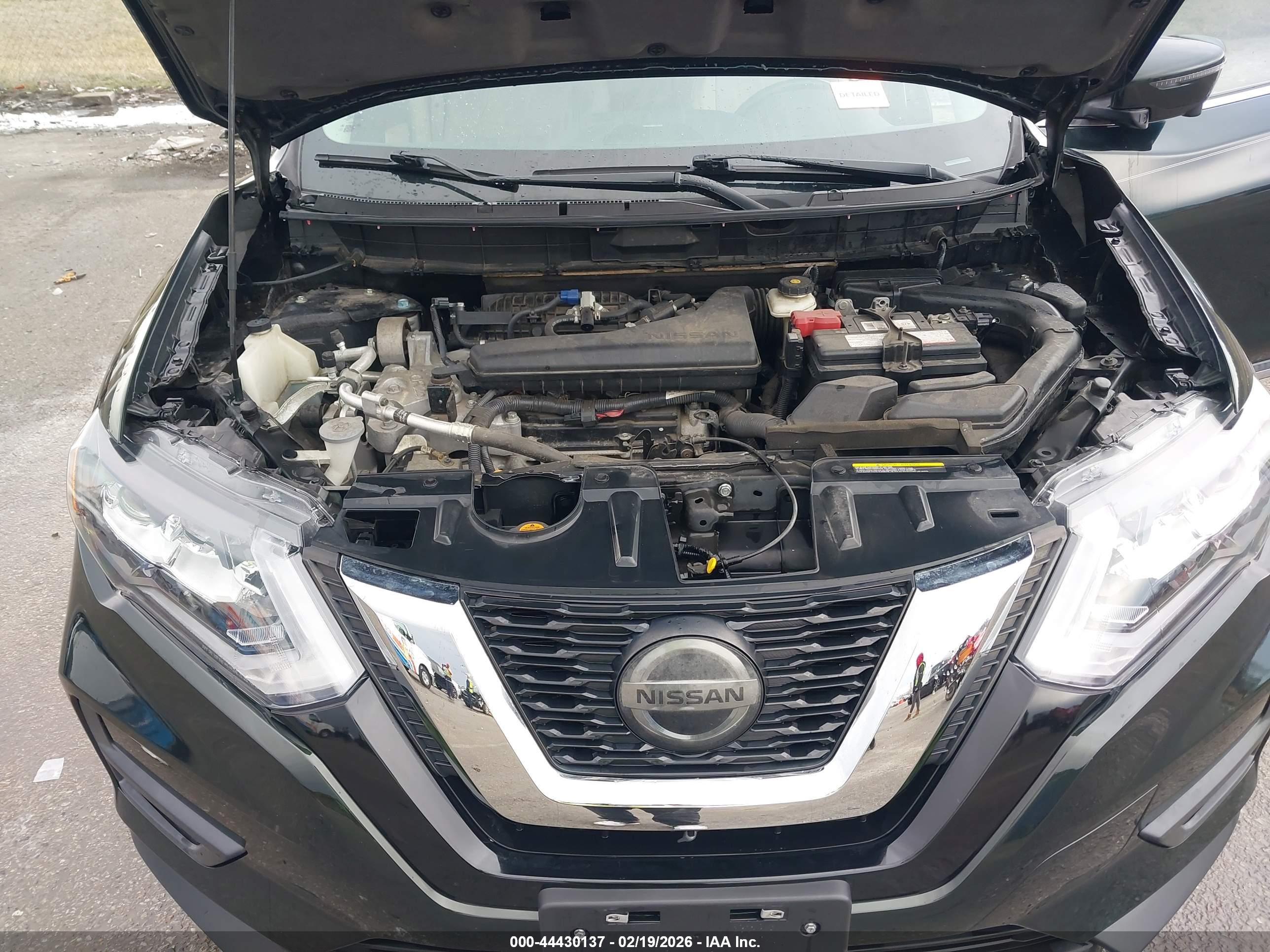 NISSAN ROGUE image 10