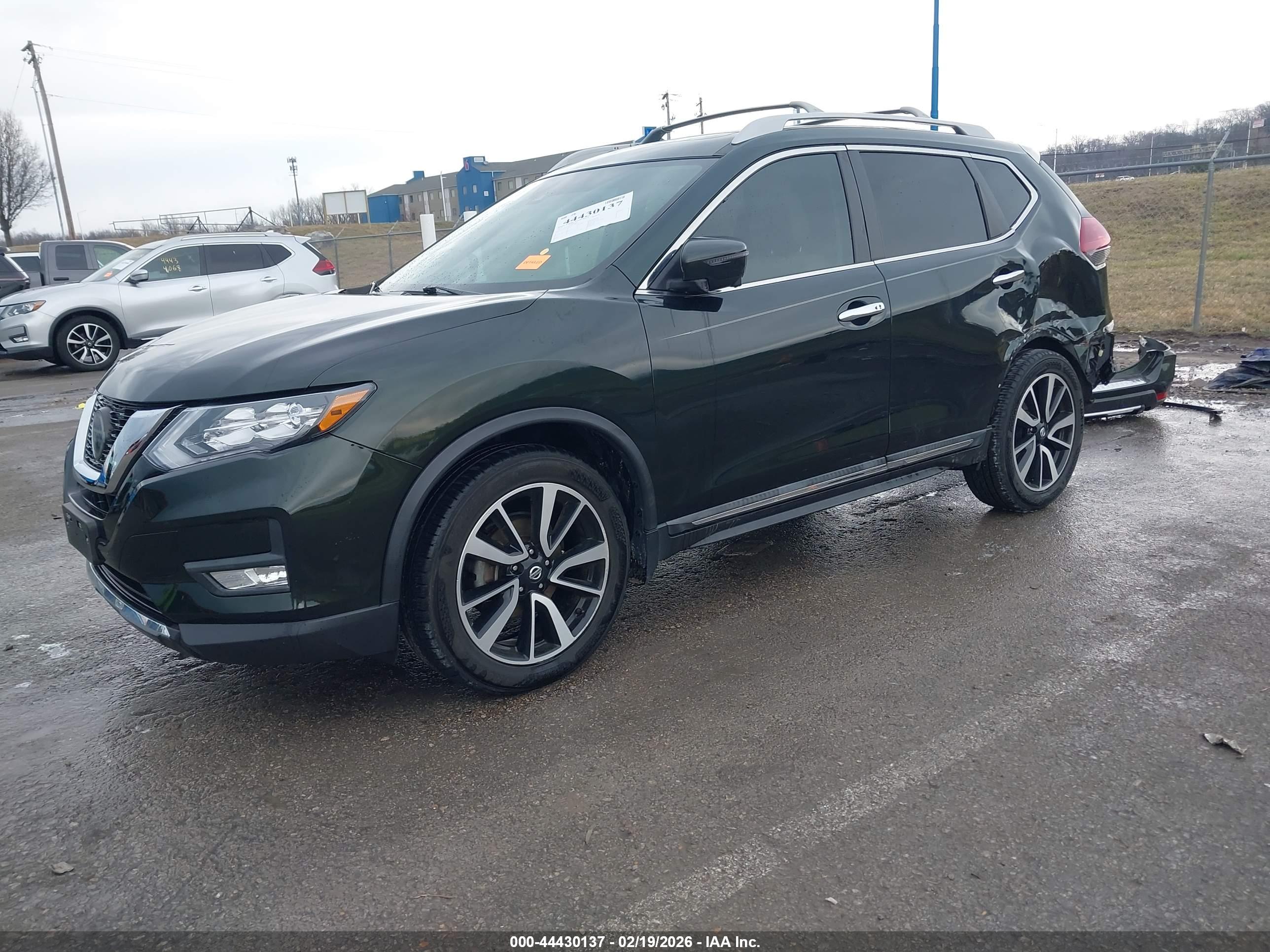 NISSAN ROGUE image 2