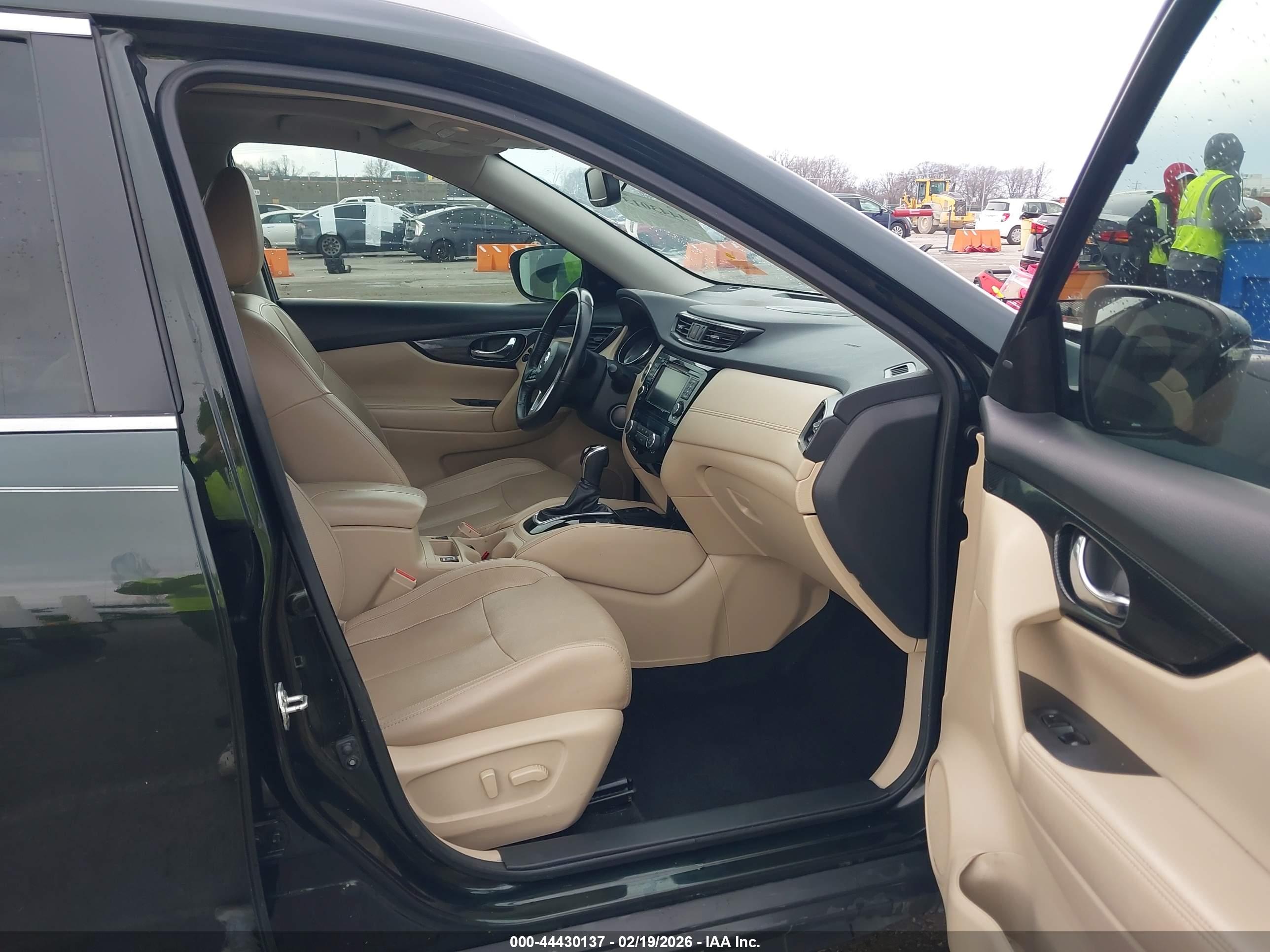NISSAN ROGUE image 5