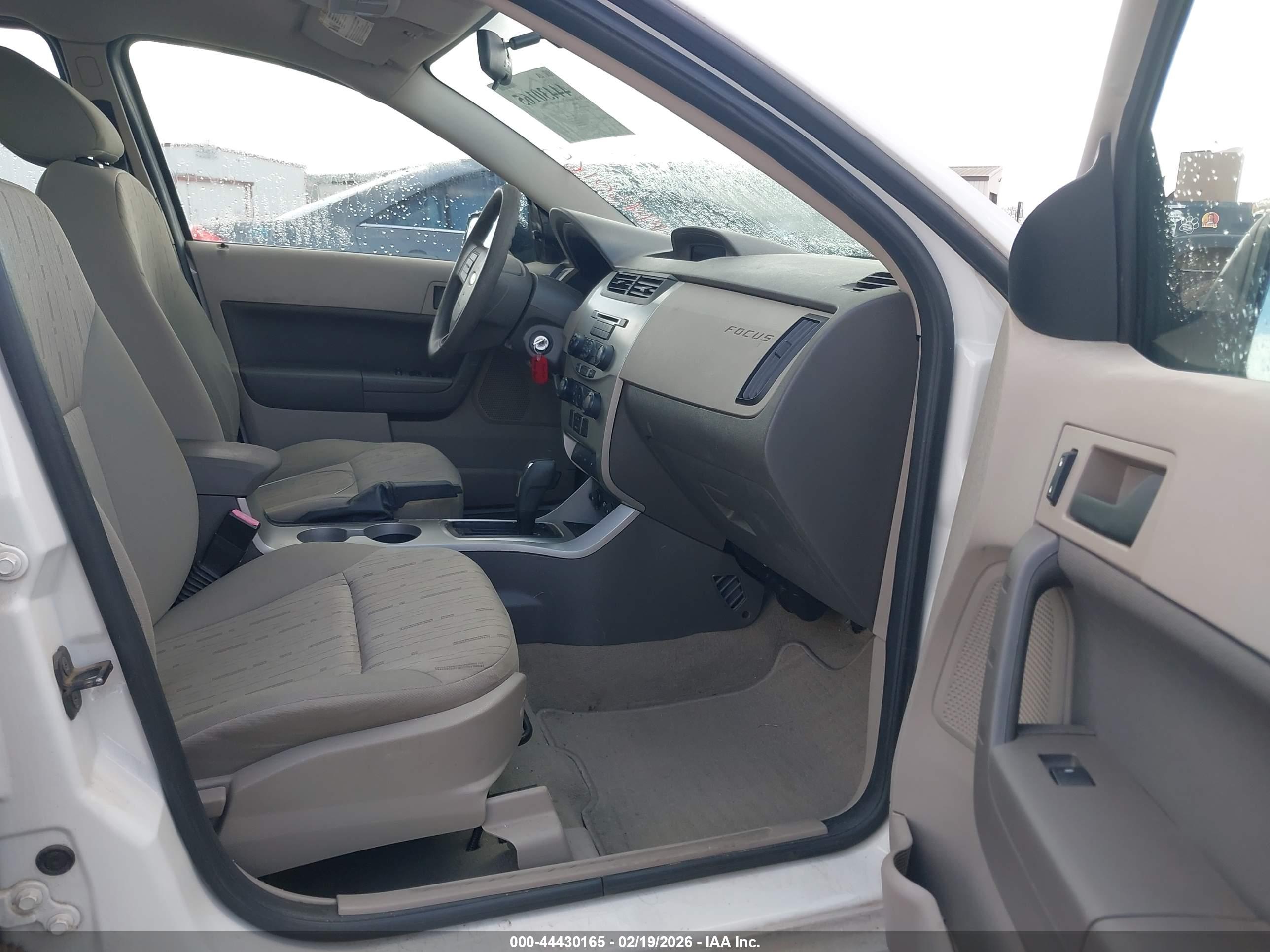 FORD FOCUS image 5