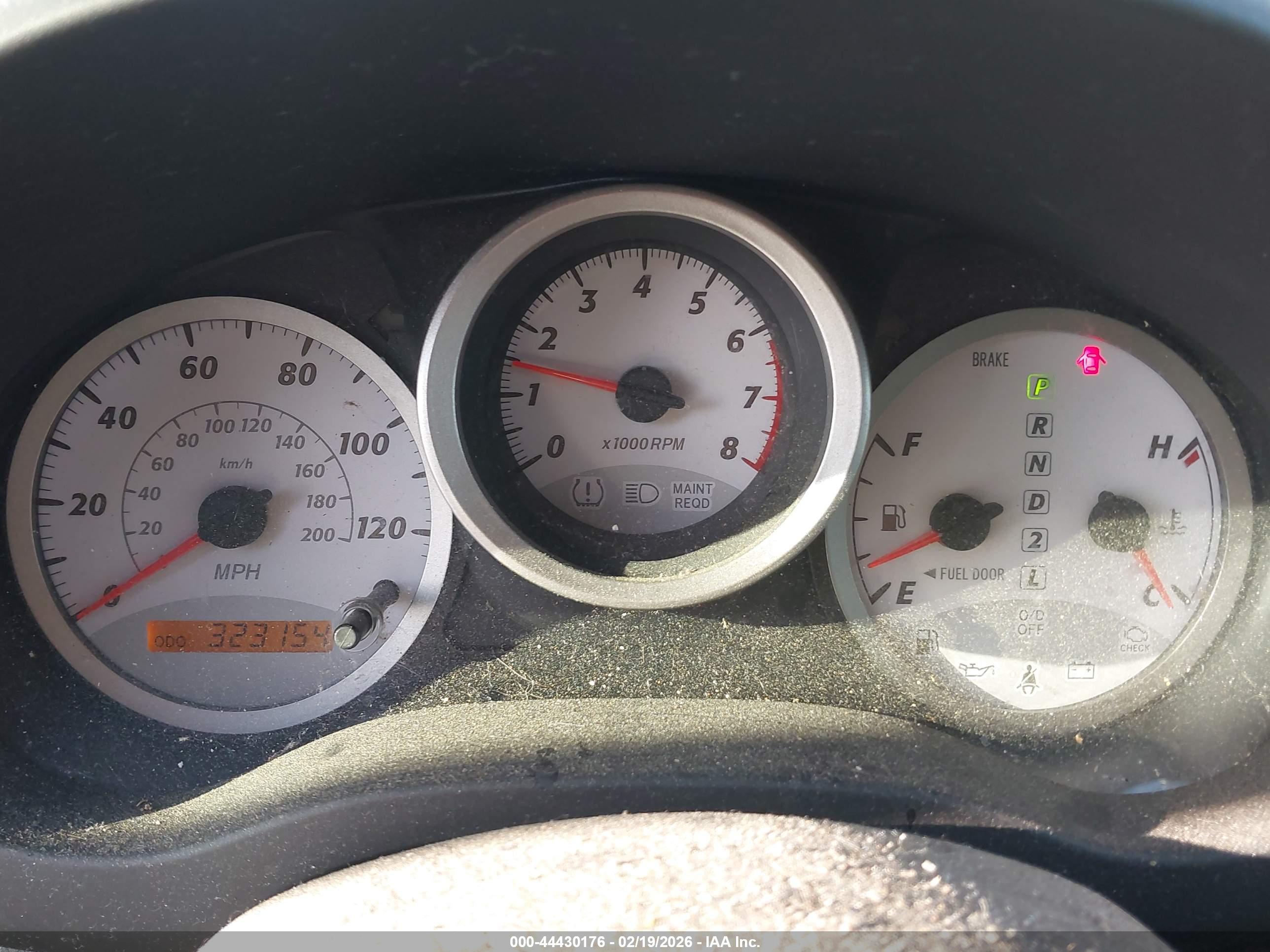 TOYOTA RAV4 image 7