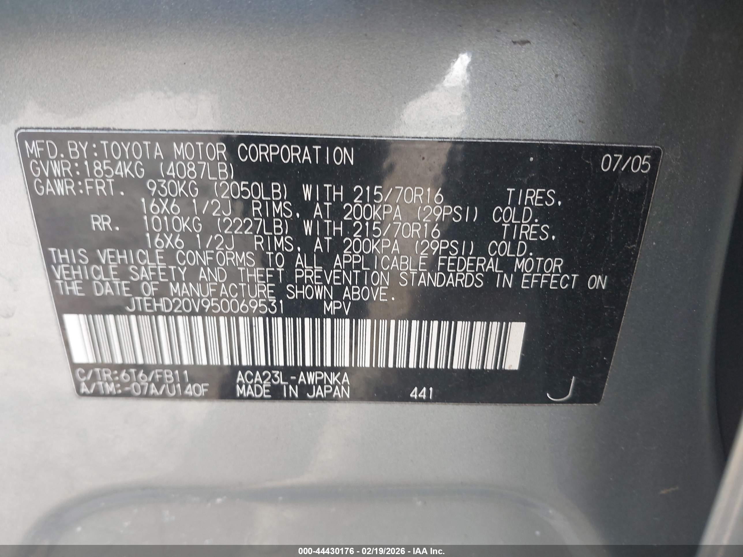 TOYOTA RAV4 image 9