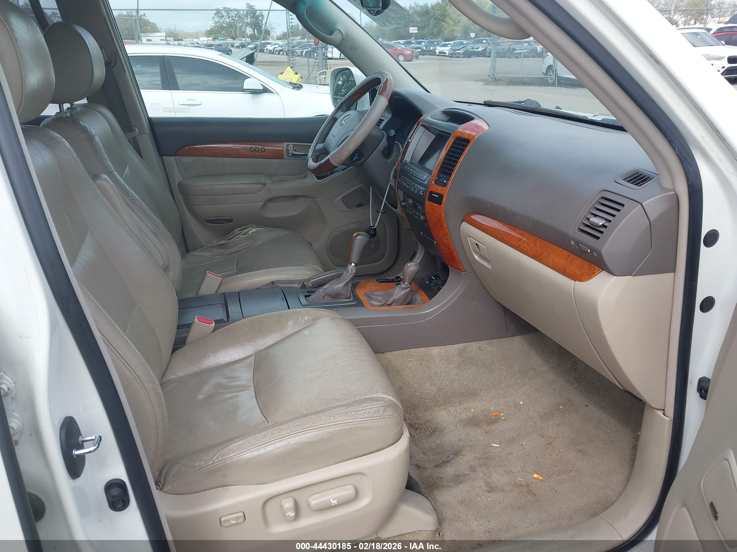 LEXUS GX image 5
