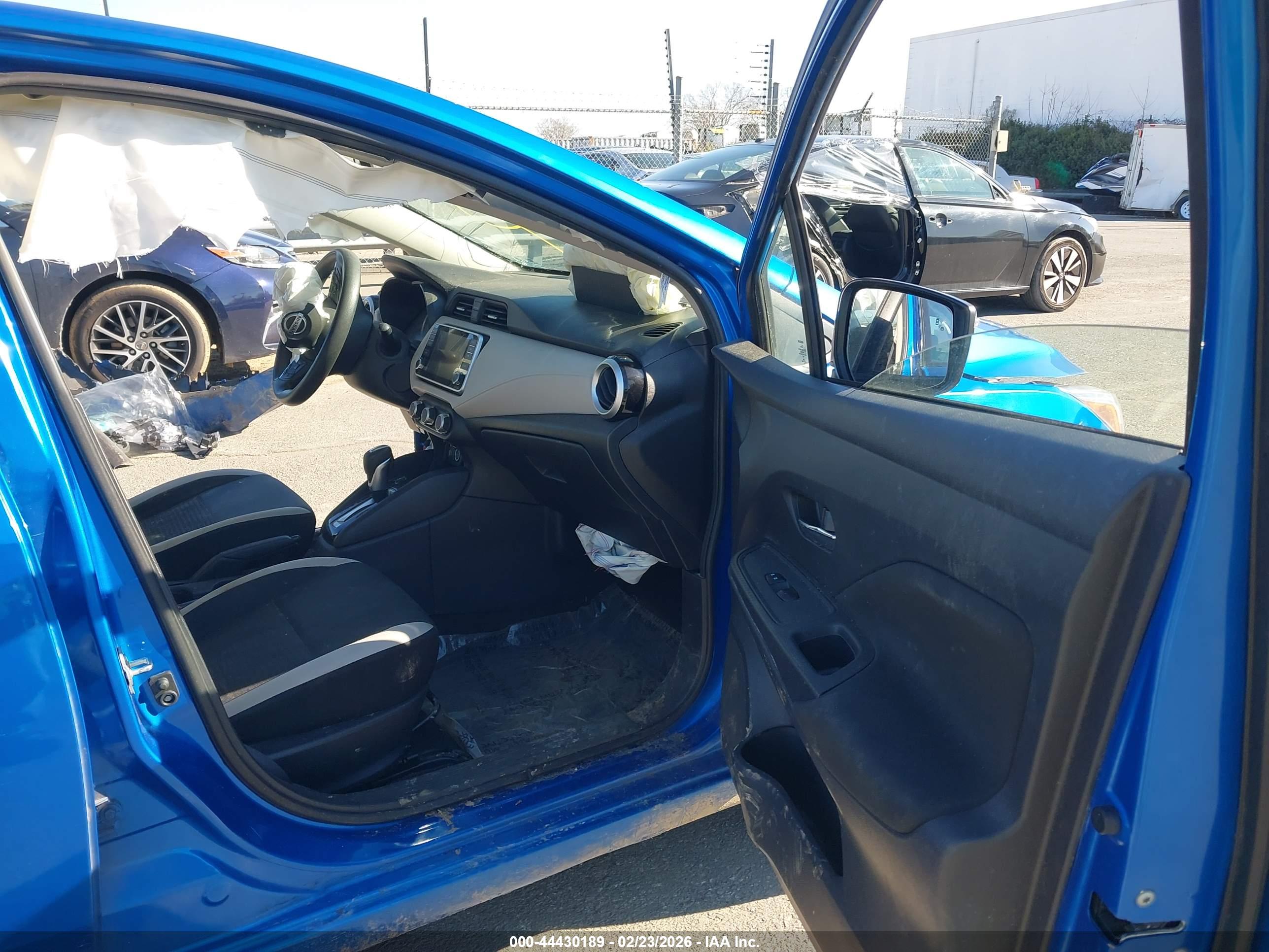 NISSAN VERSA image 5