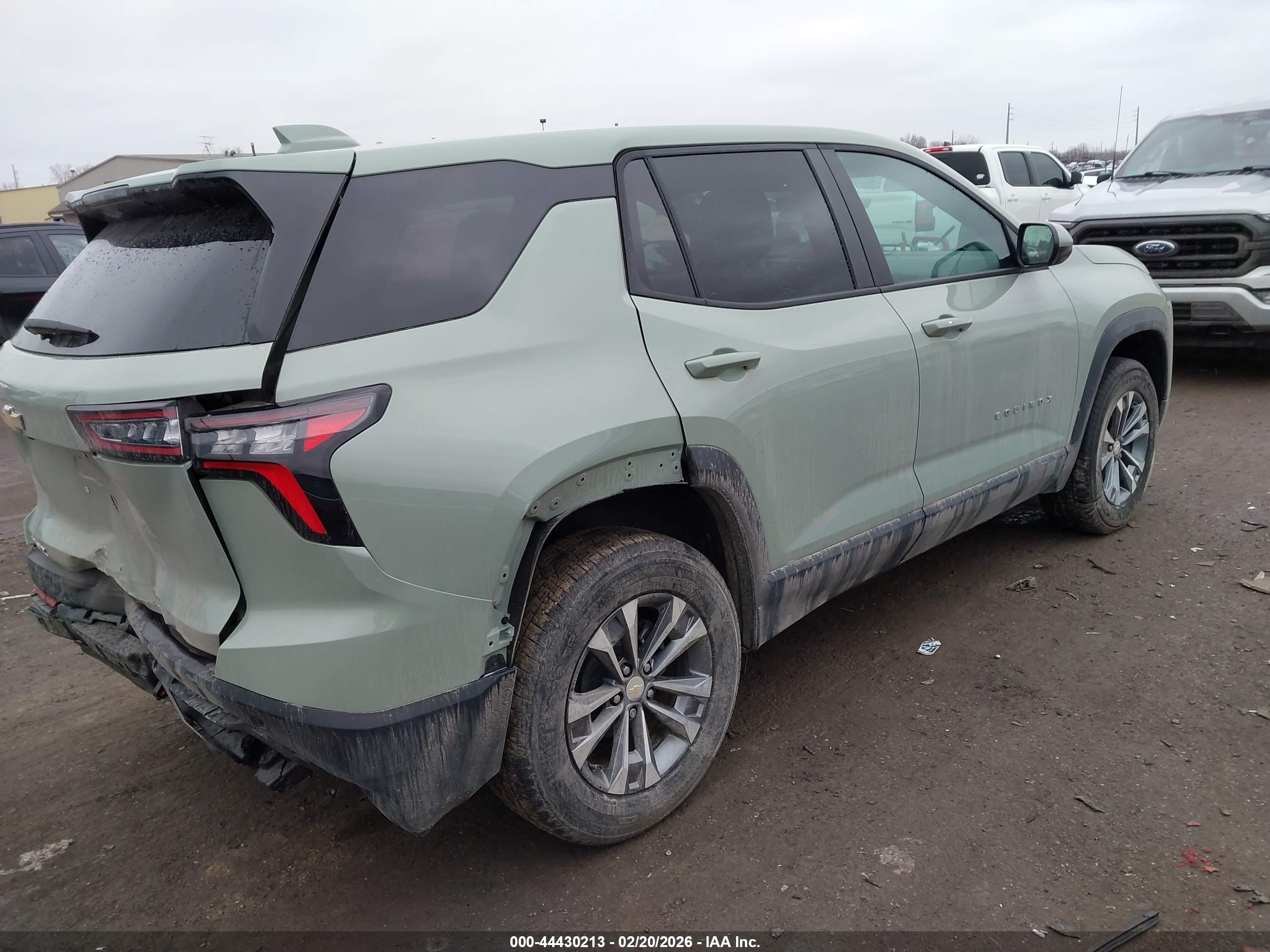 CHEVROLET EQUINOX image 4