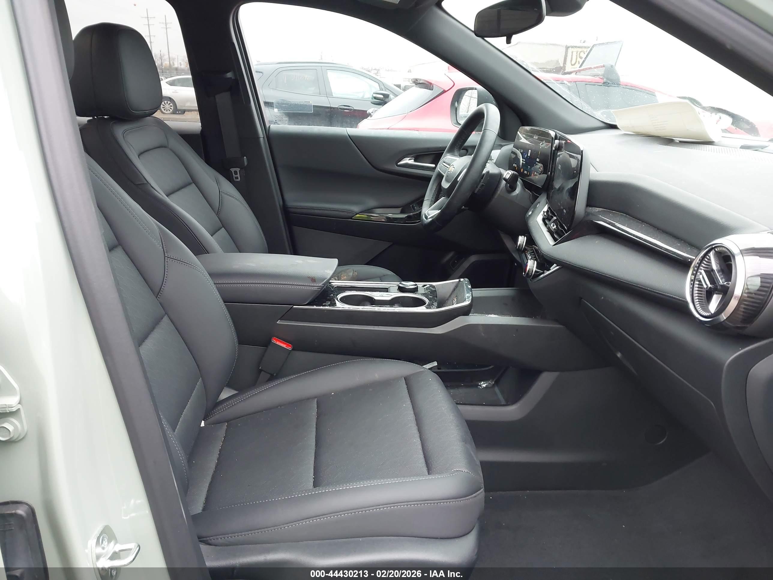 CHEVROLET EQUINOX image 5