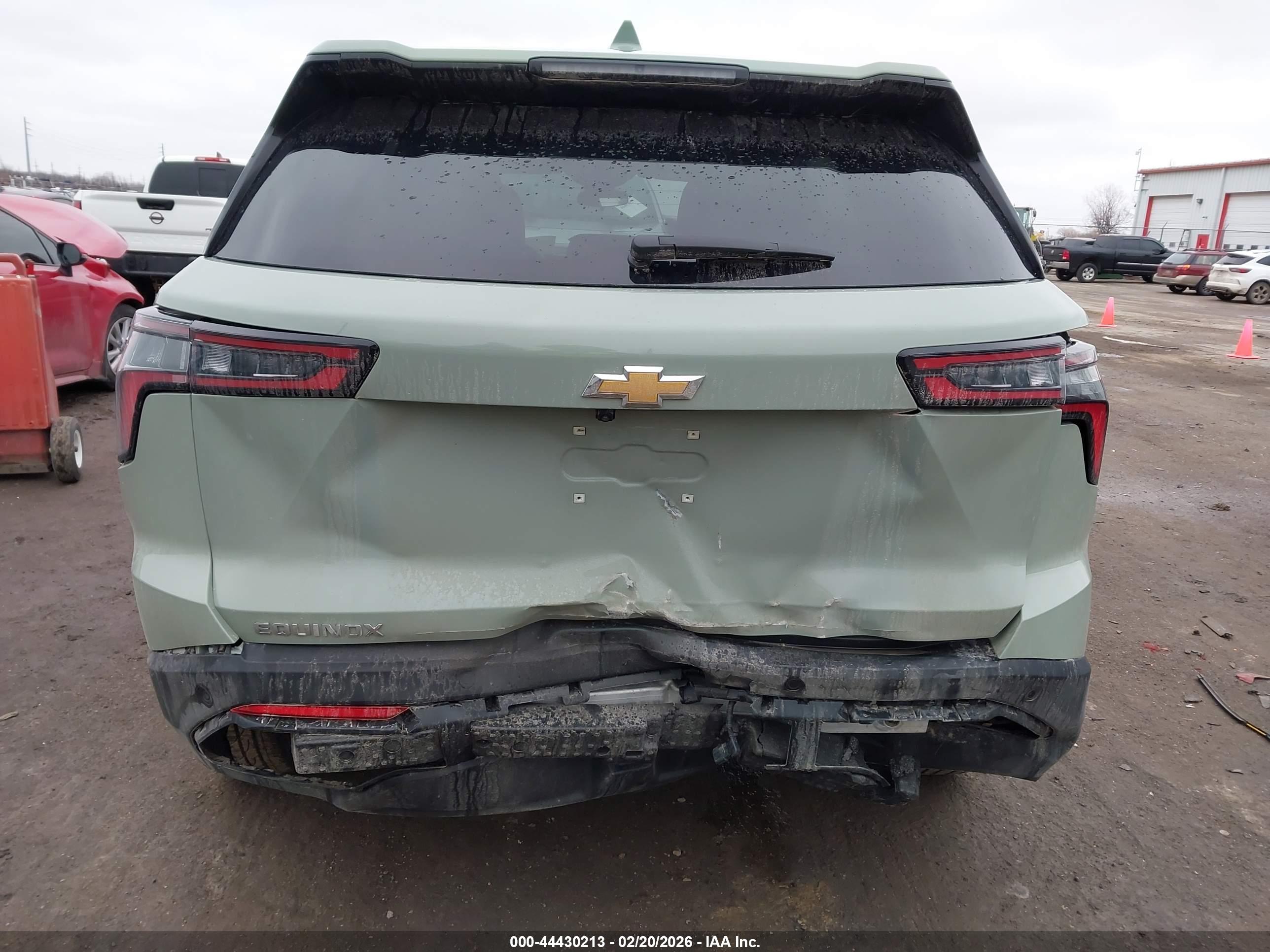 CHEVROLET EQUINOX image 6