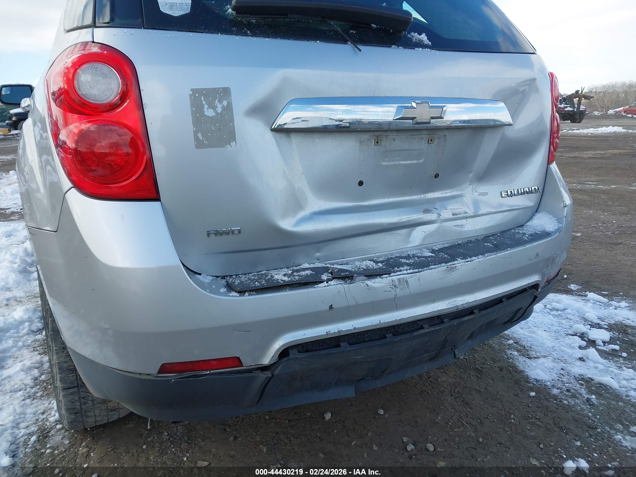 CHEVROLET EQUINOX image 6