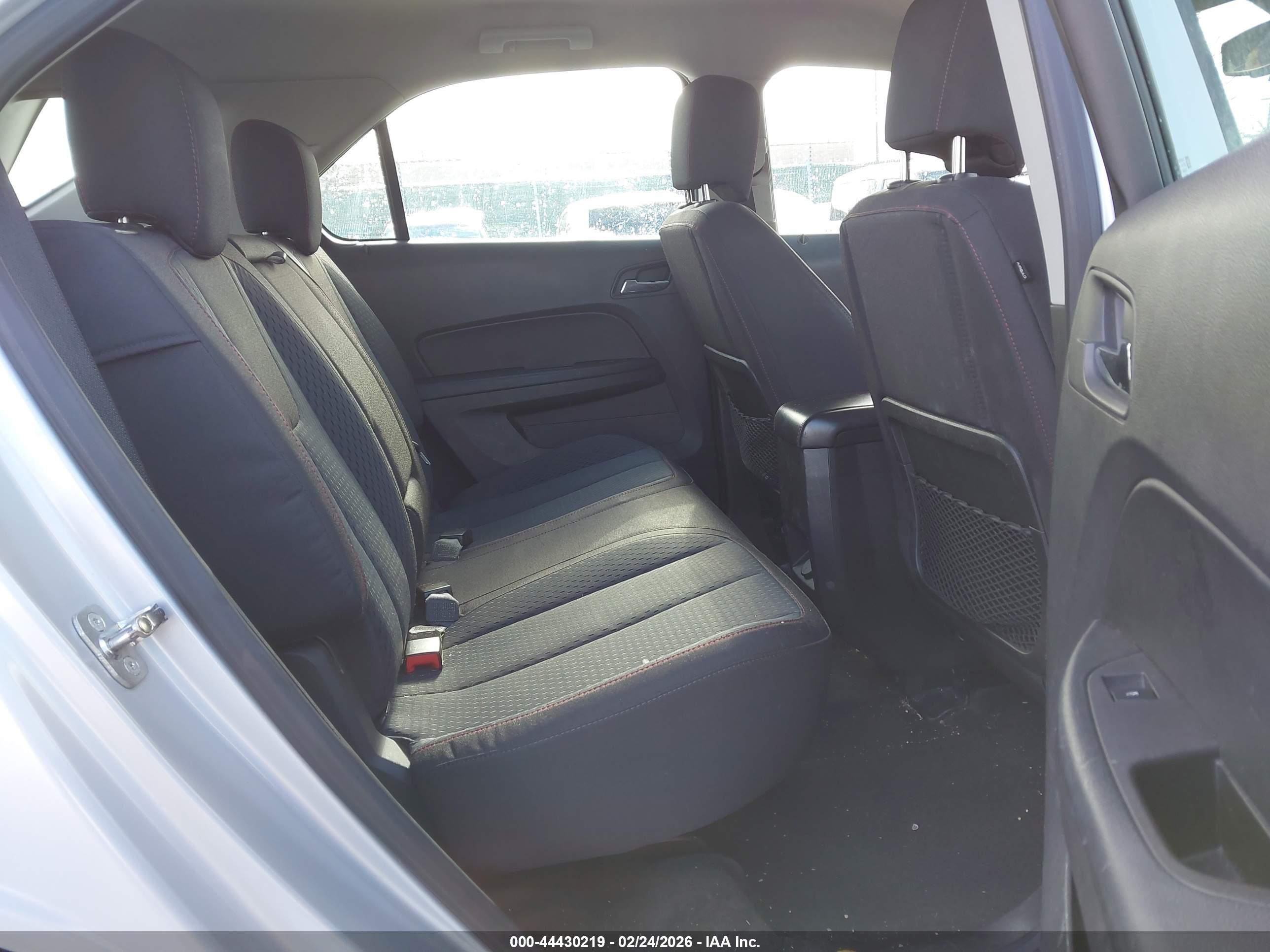 CHEVROLET EQUINOX image 8