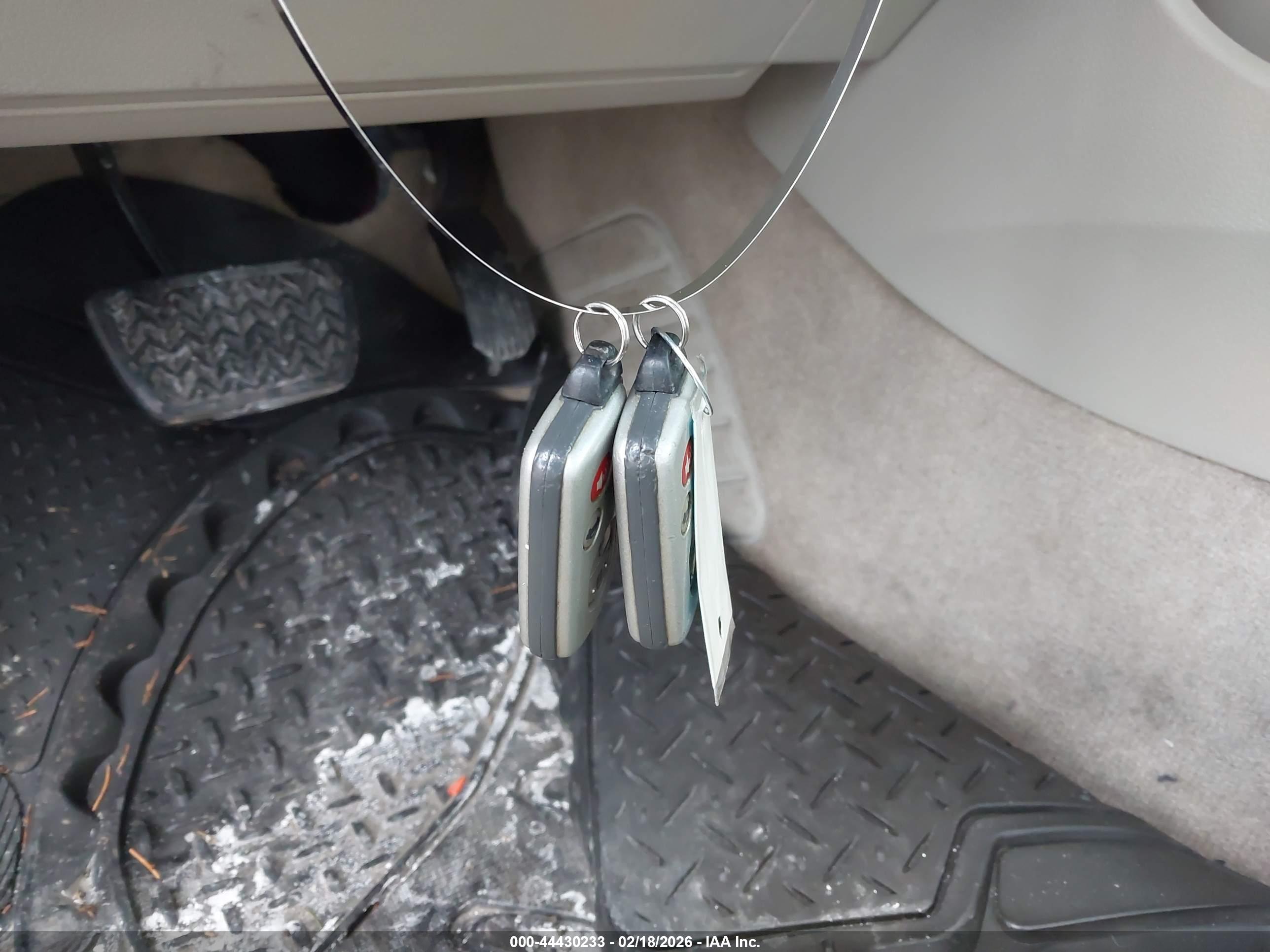 TOYOTA CAMRY image 11