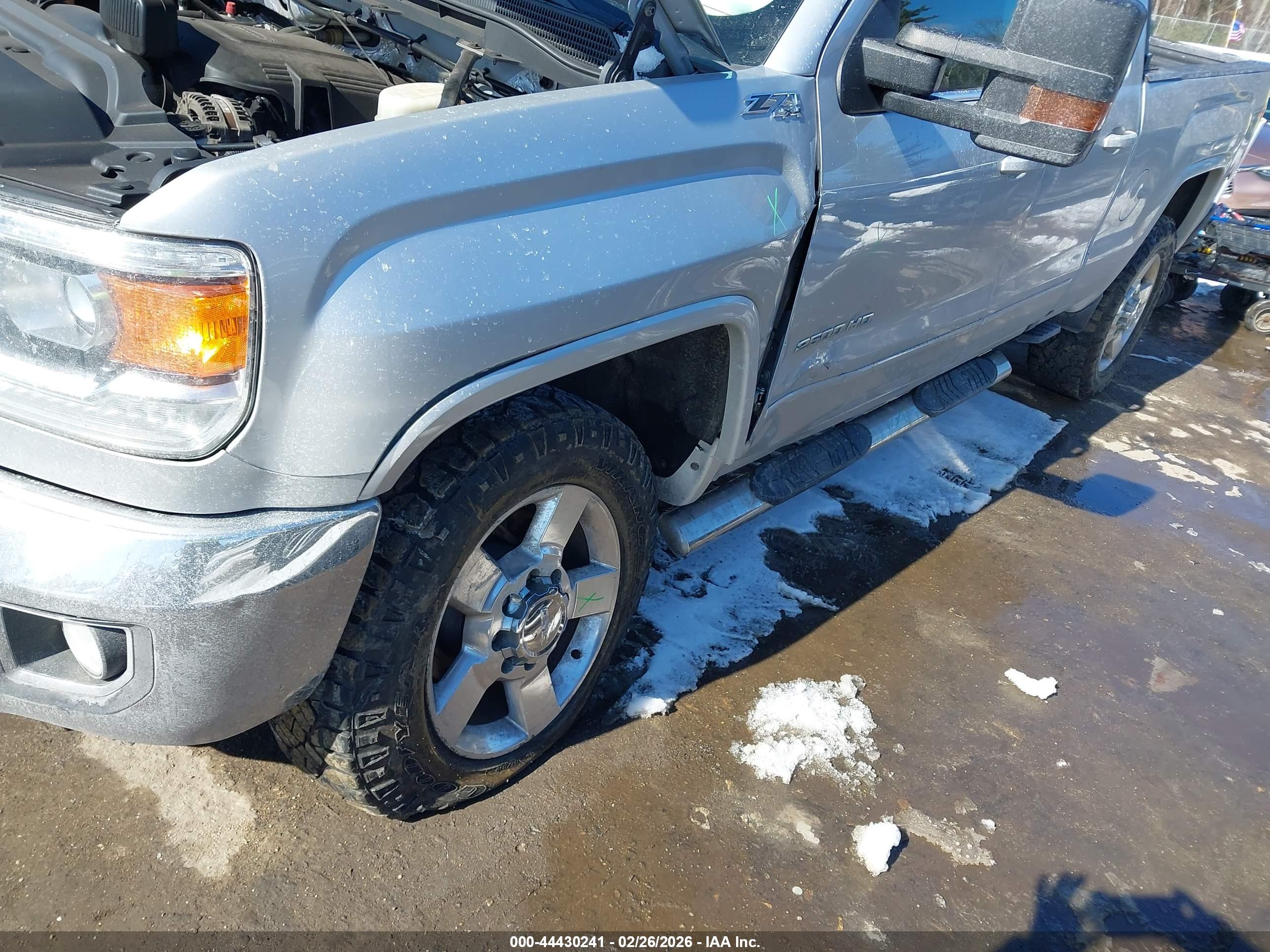 GMC SIERRA image 6