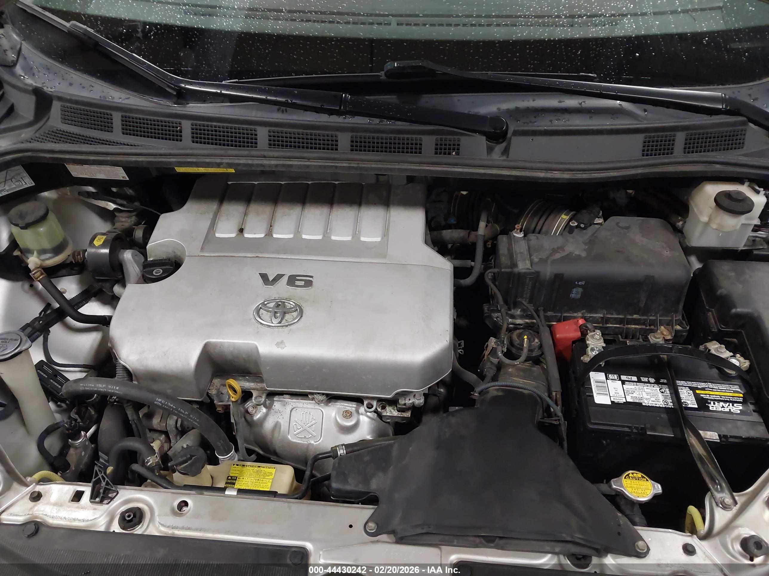 TOYOTA SIENNA image 10